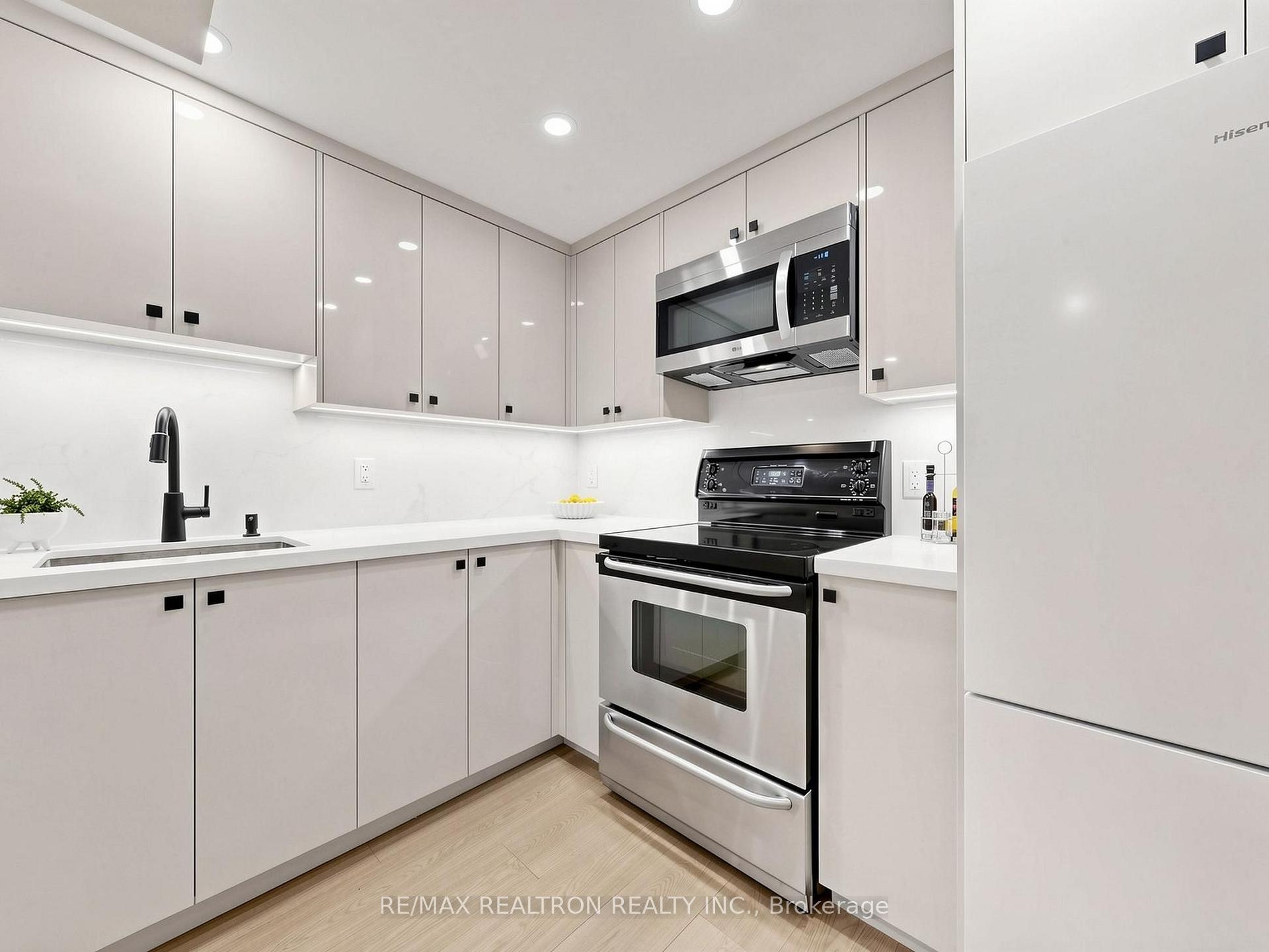 Photo 38 of 14 Lund Street, Richmond Hill, North Richvale — HOMEH