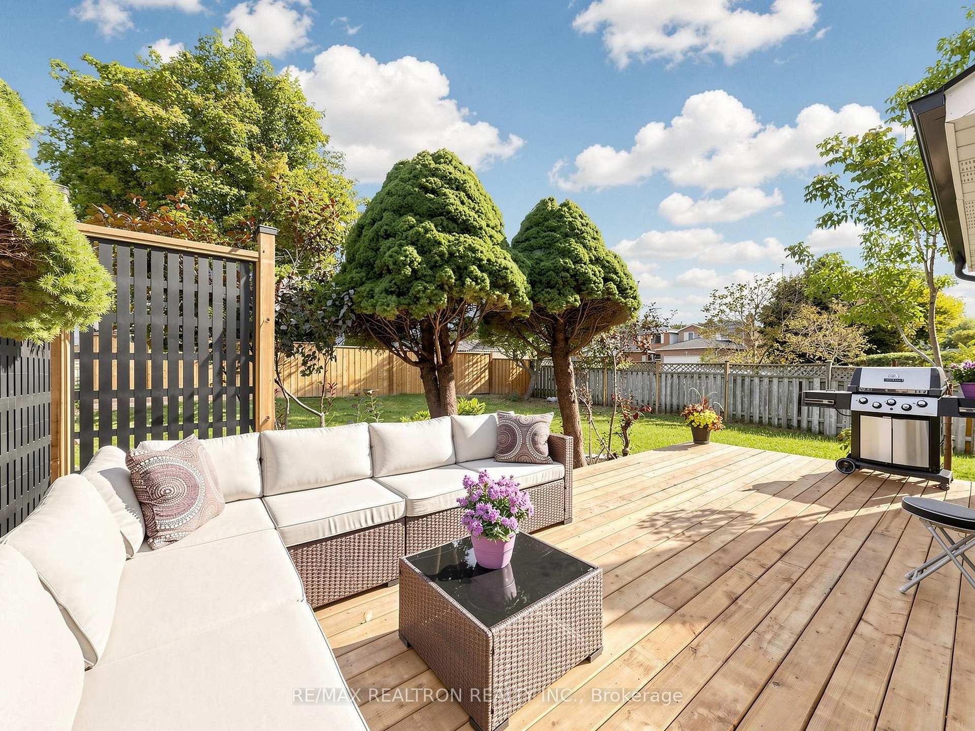 Photo 43 of 14 Lund Street, Richmond Hill, North Richvale — HOMEH