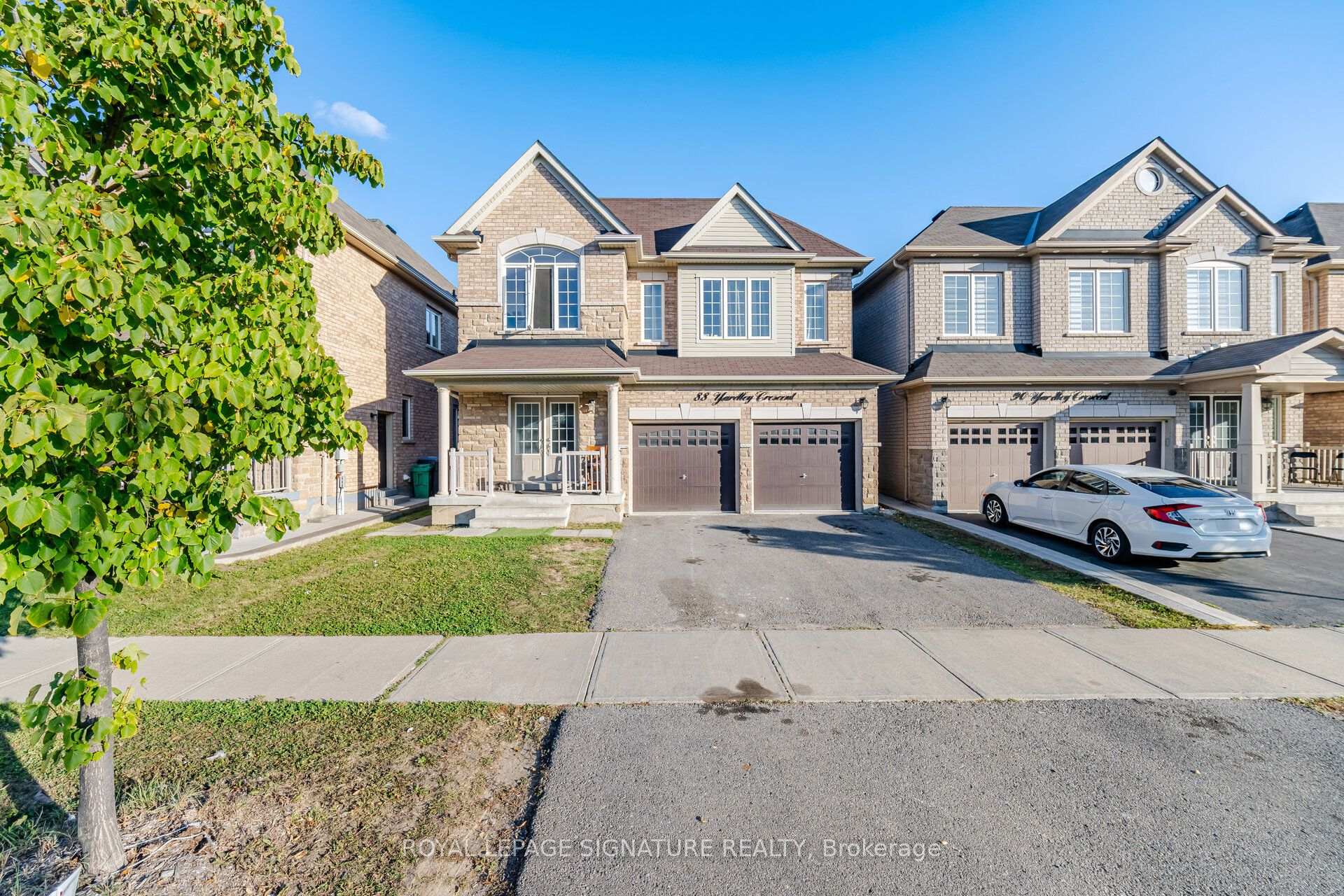 Photo 4 of Unit 2, 88 Yardley Crescent, Brampton, Credit Valley — HOMEH
