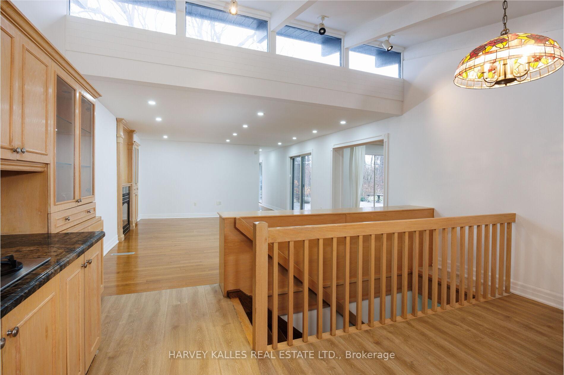Photo 15 of 19 Blair Athol Crescent, Etobicoke, Princess-Rosethorn — HOMEH