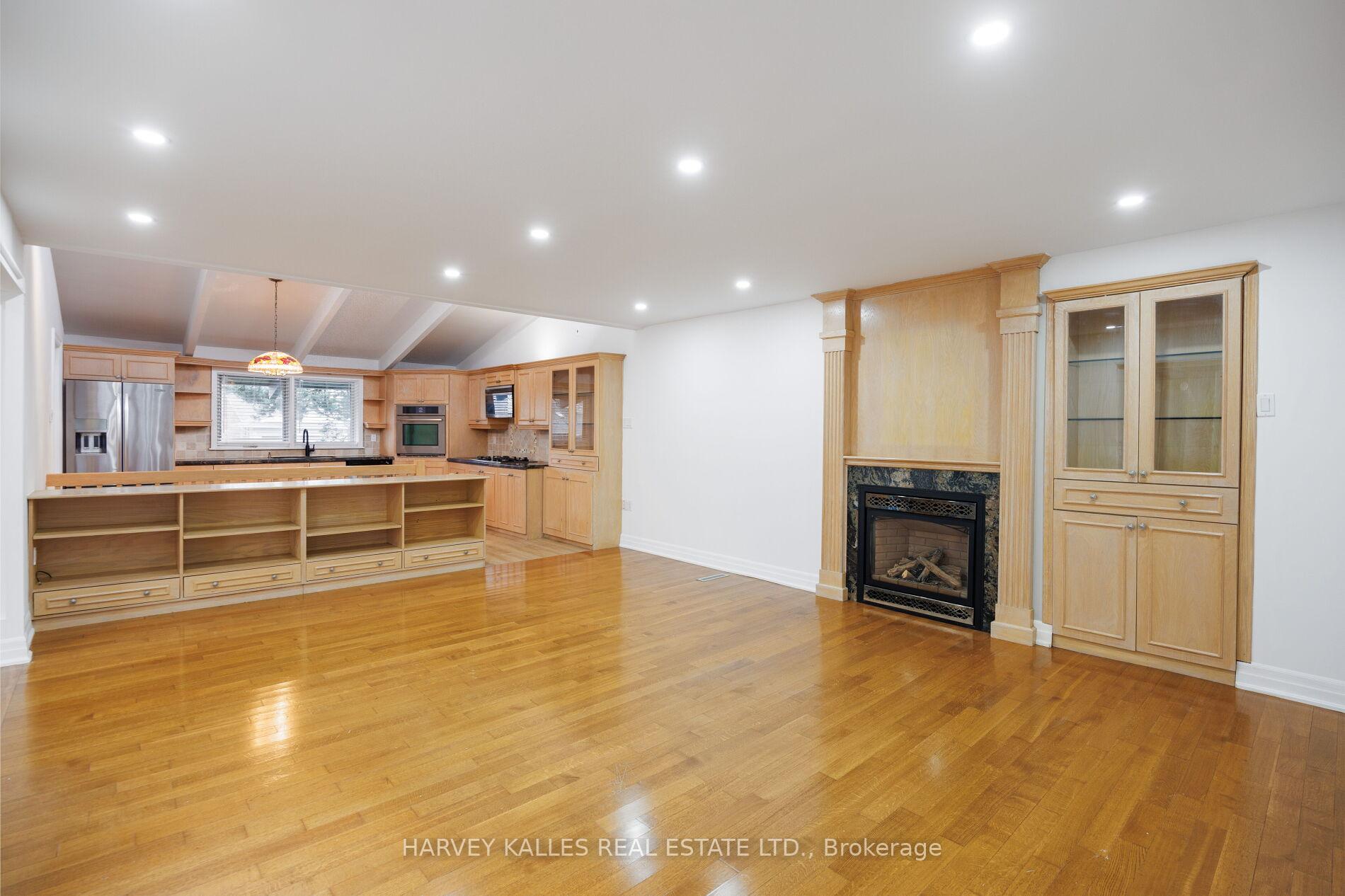 Photo 17 of 19 Blair Athol Crescent, Etobicoke, Princess-Rosethorn — HOMEH