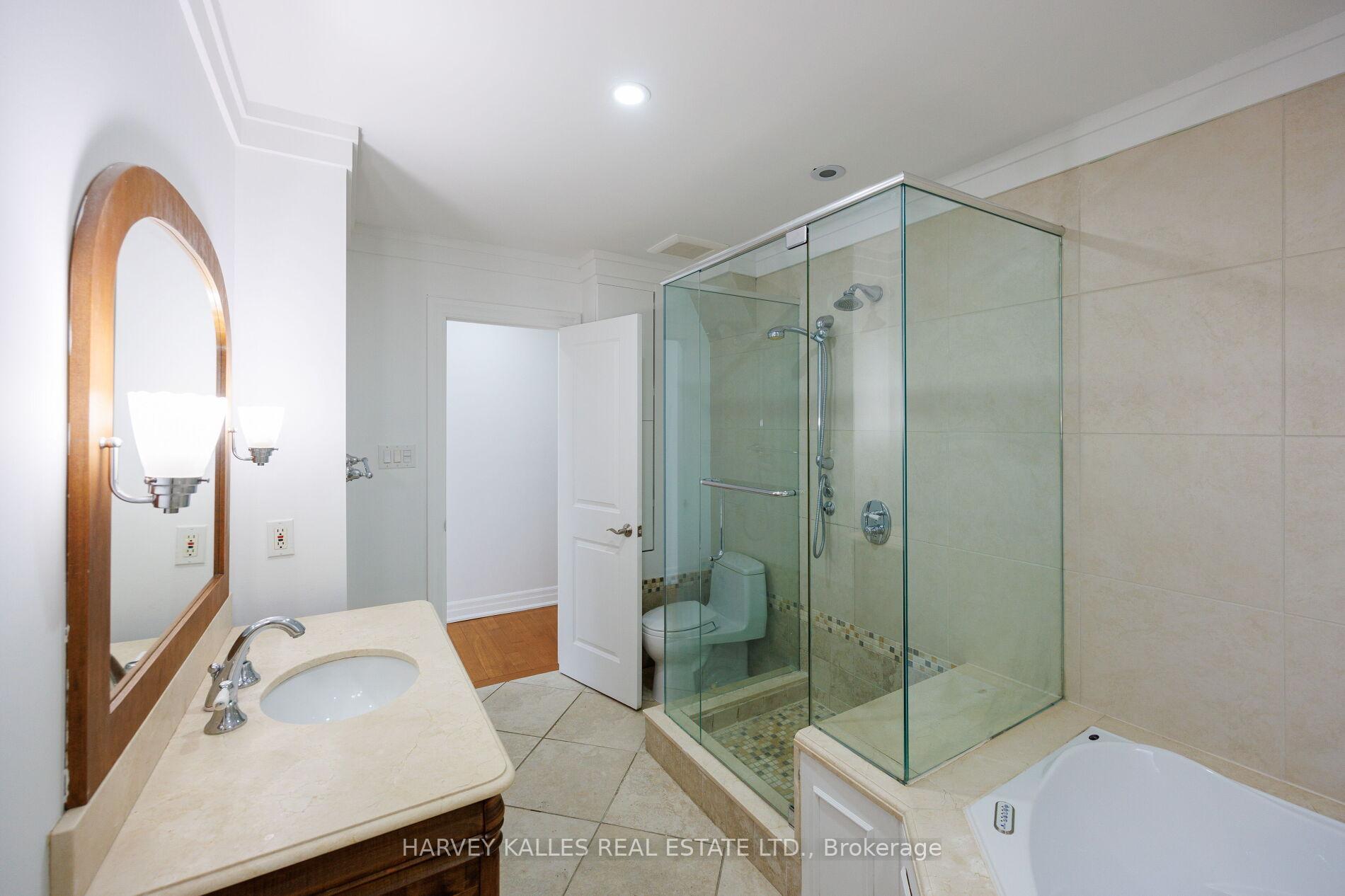 Photo 42 of 19 Blair Athol Crescent, Etobicoke, Princess-Rosethorn — HOMEH