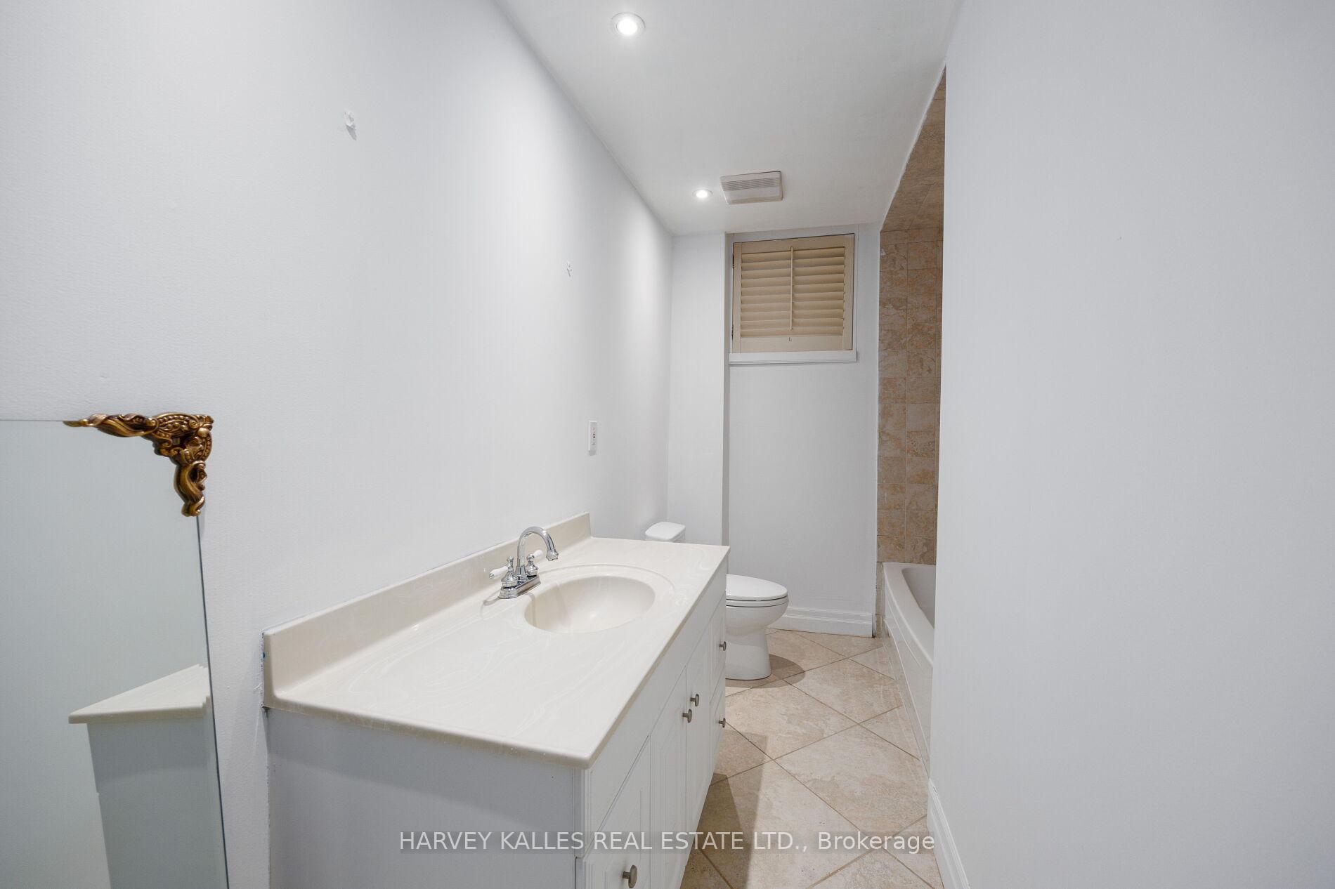 Photo 48 of 19 Blair Athol Crescent, Etobicoke, Princess-Rosethorn — HOMEH