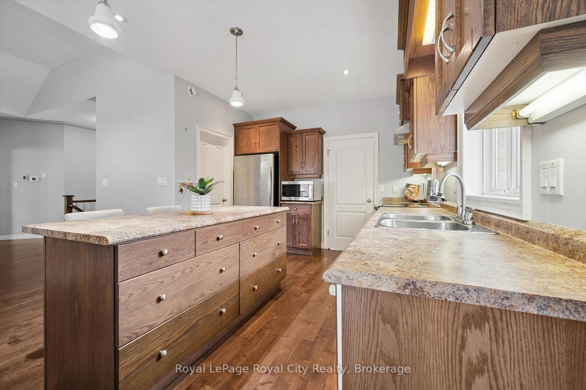 Photo 16 of 60A Eastview Road, Guelph, Grange Road — HOMEH