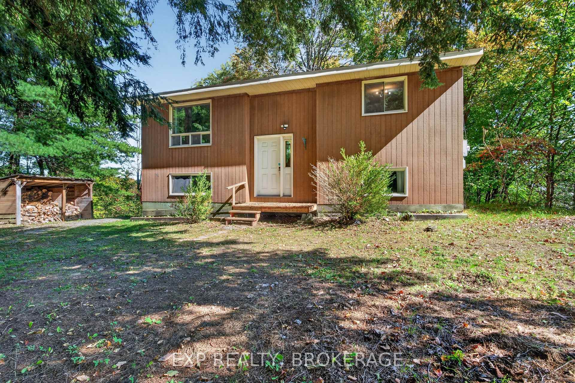 Photo 4 of 1054 York Road, Frontenac, Frontenac Centre — HOMEH