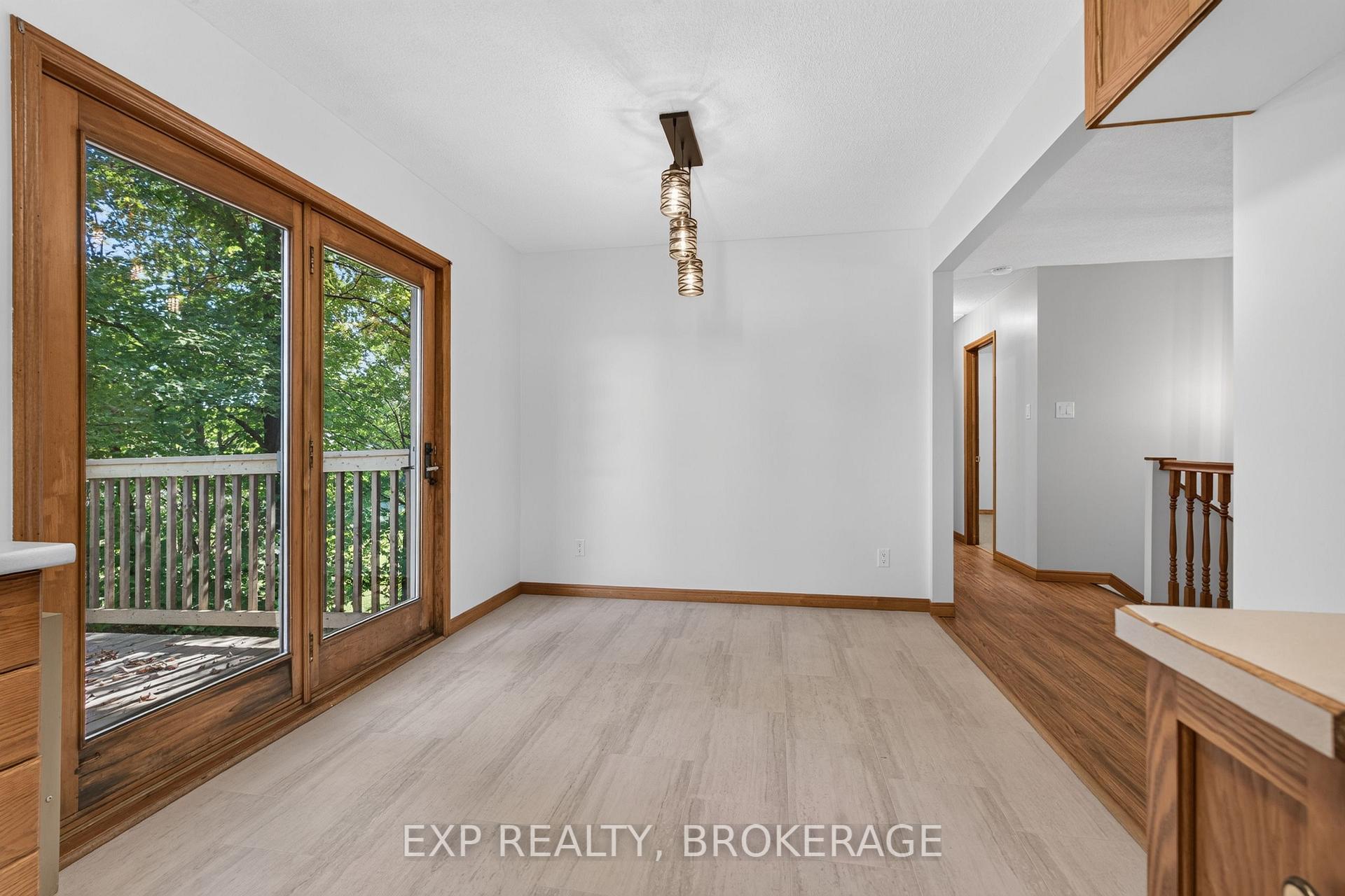 Photo 14 of 1054 York Road, Frontenac, Frontenac Centre — HOMEH