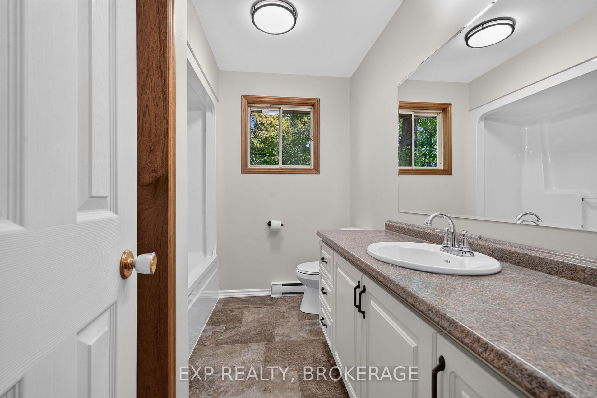 Photo 24 of 1054 York Road, Frontenac, Frontenac Centre — HOMEH