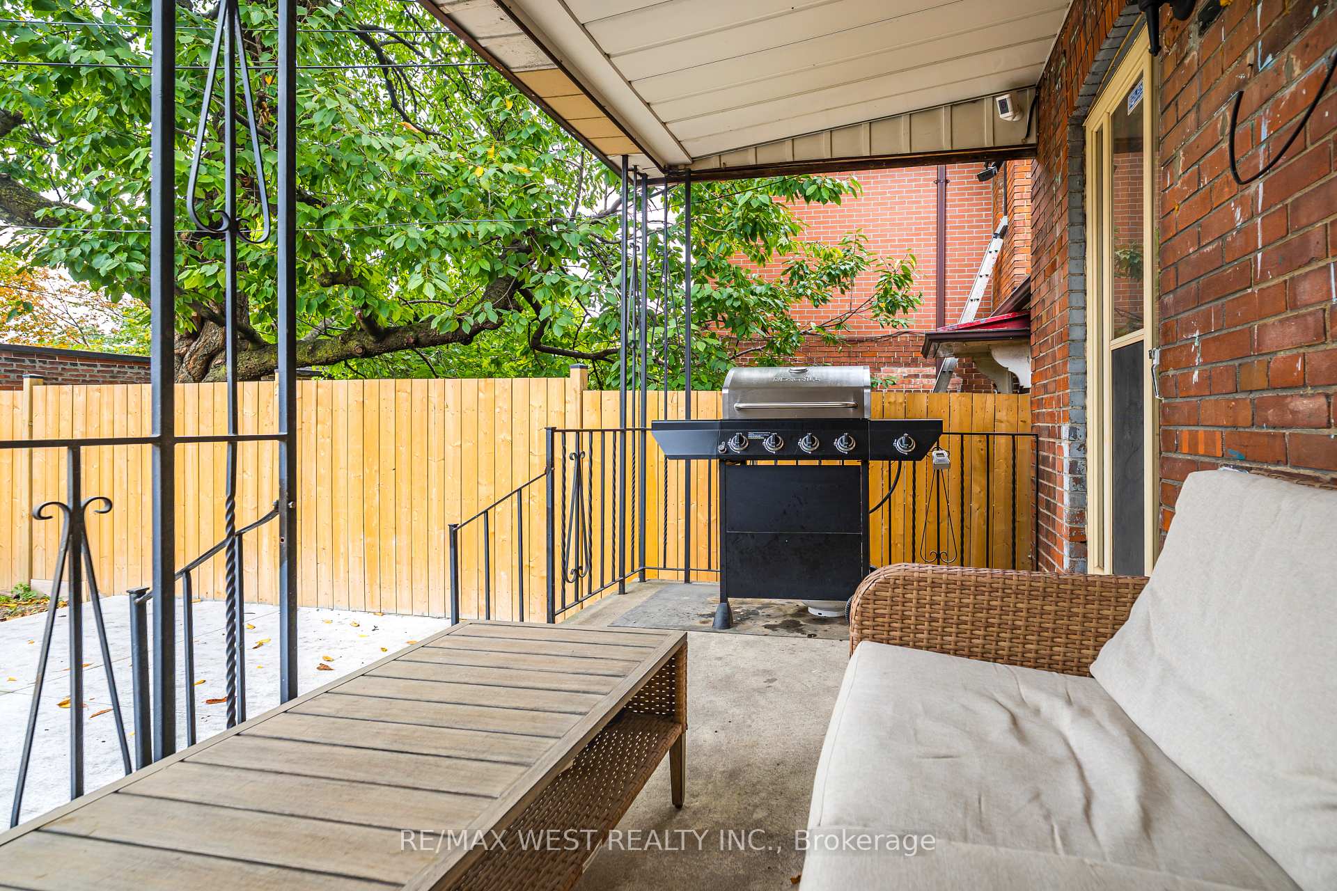 Photo 19 of 83 Scott Road, Toronto, Keelesdale-Eglinton West — HOMEH