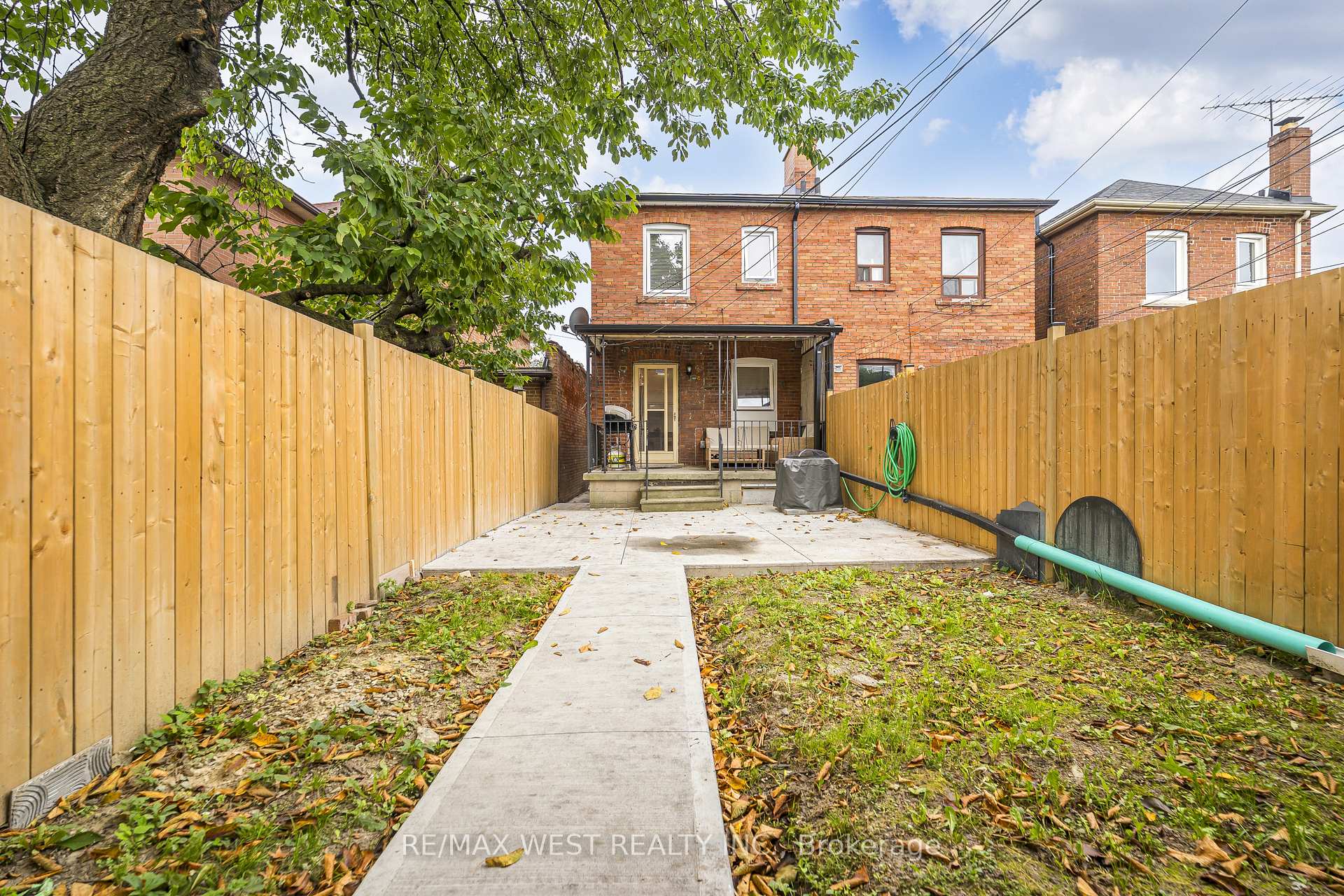 Photo 22 of 83 Scott Road, Toronto, Keelesdale-Eglinton West — HOMEH