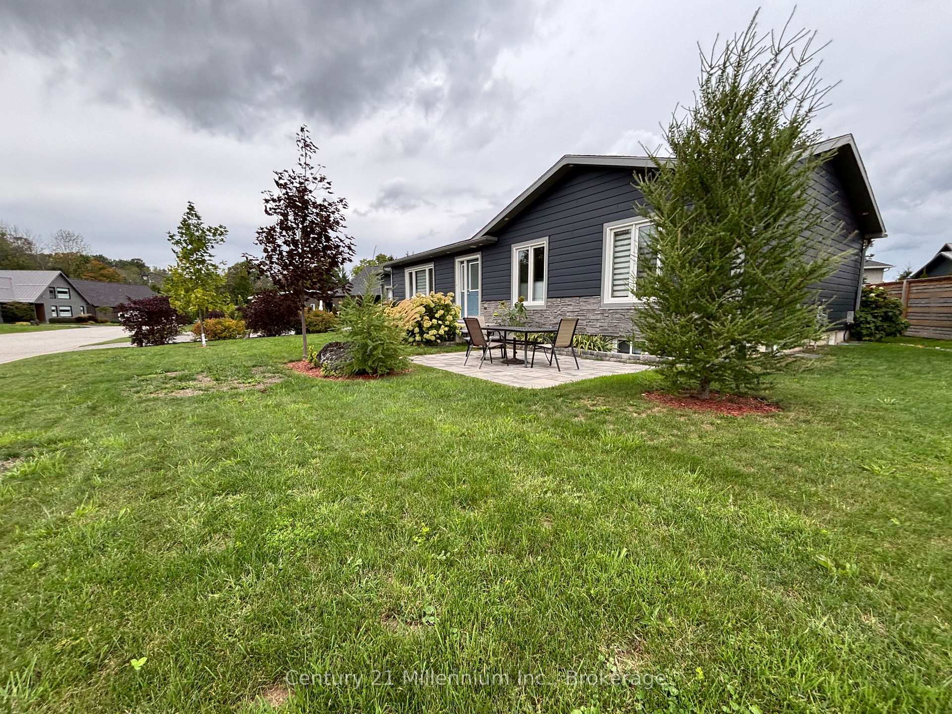 Photo 7 of 85 Gordon Crescent, Meaford — HOMEH