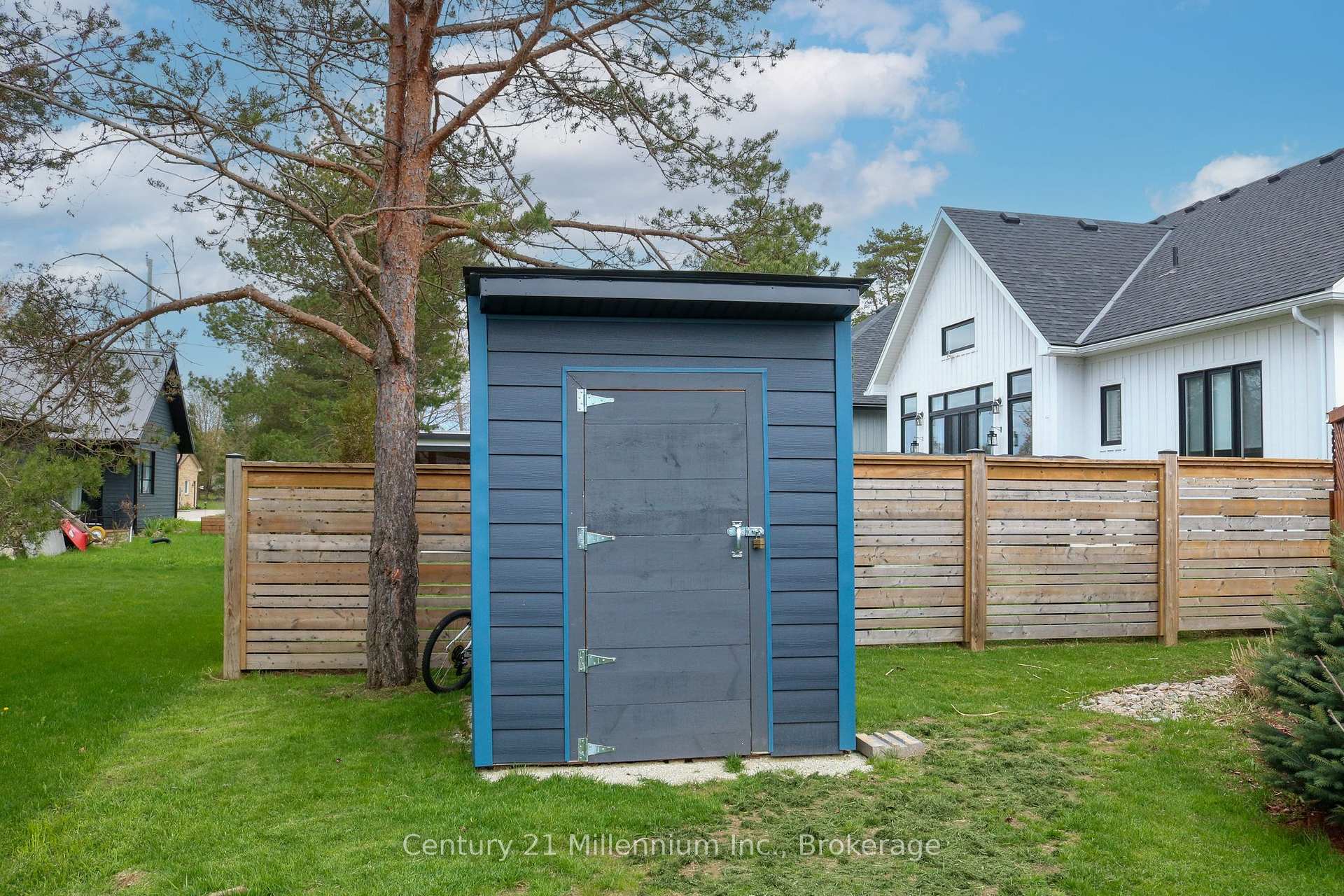 Photo 15 of 85 Gordon Crescent, Meaford — HOMEH
