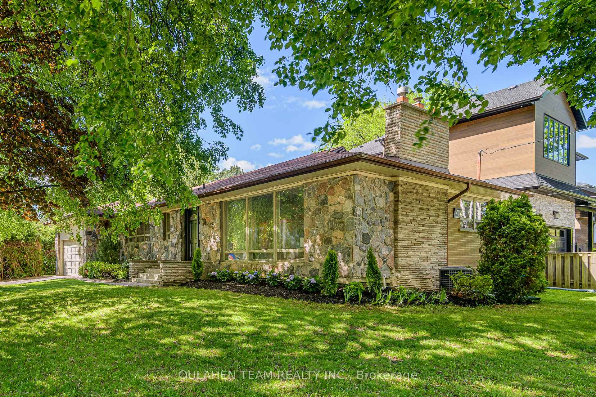 Photo 2 of 55 Foxwarren Drive, North York, Bayview Village — HOMEH