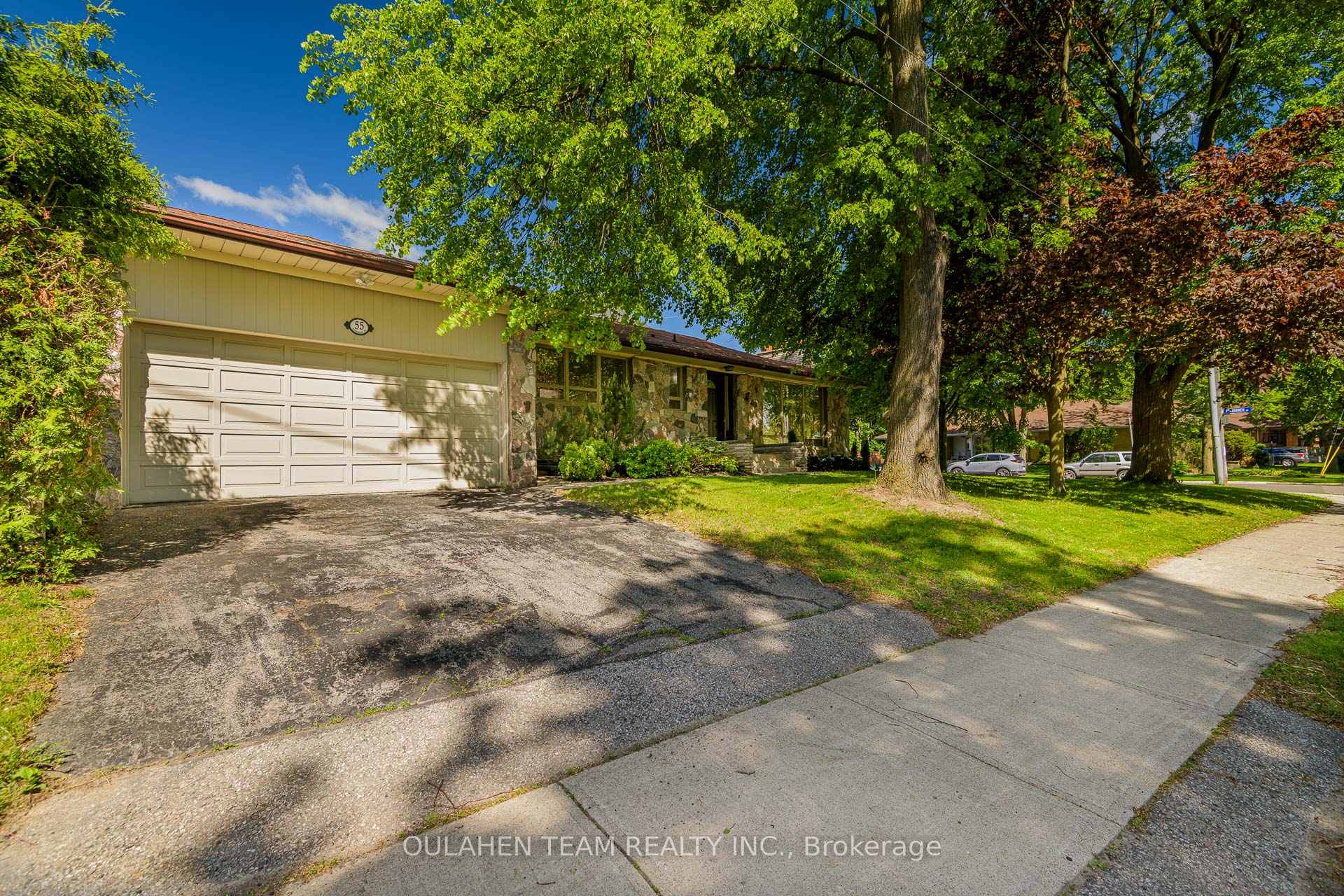 Photo 4 of 55 Foxwarren Drive, North York, Bayview Village — HOMEH