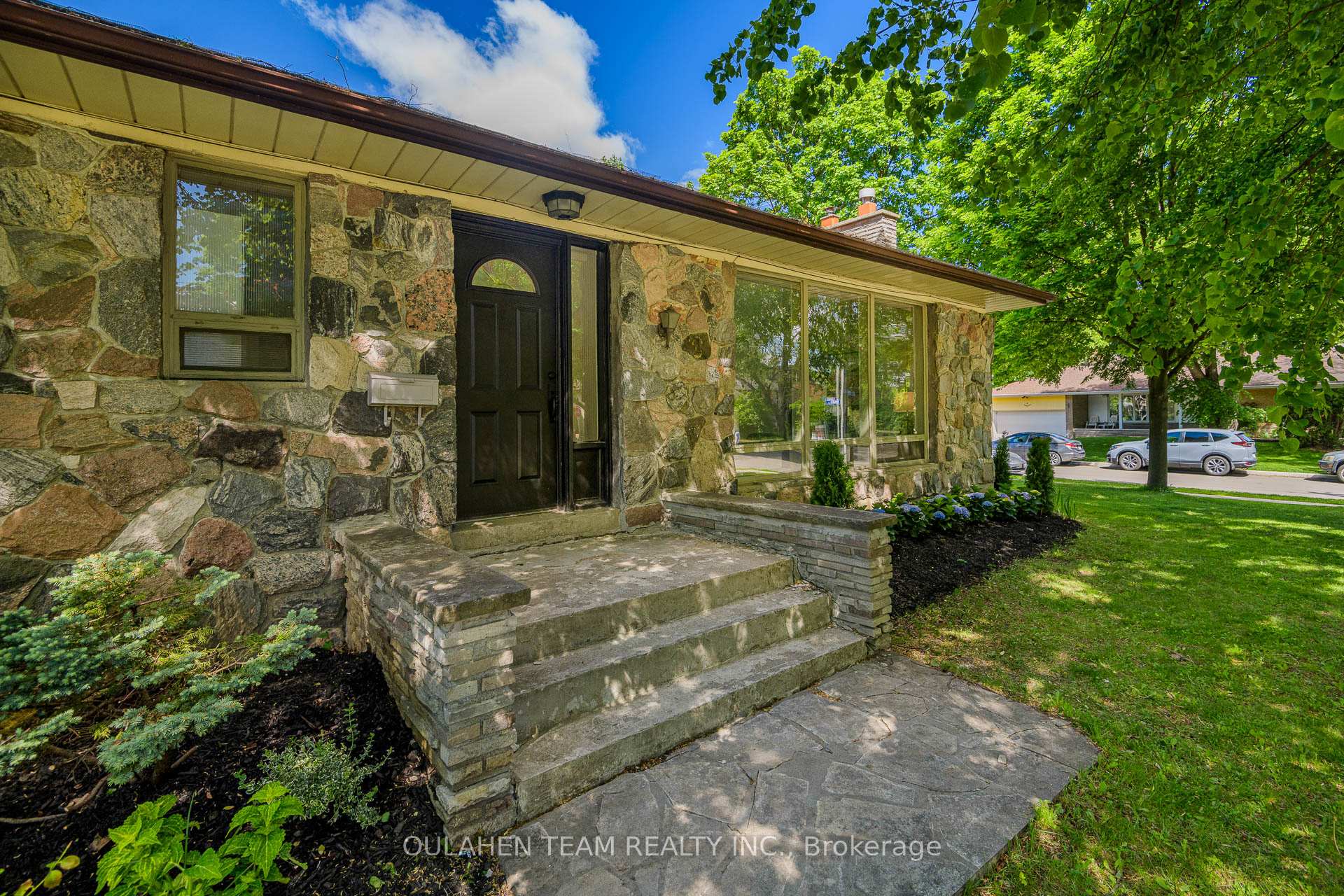 Photo 6 of 55 Foxwarren Drive, North York, Bayview Village — HOMEH