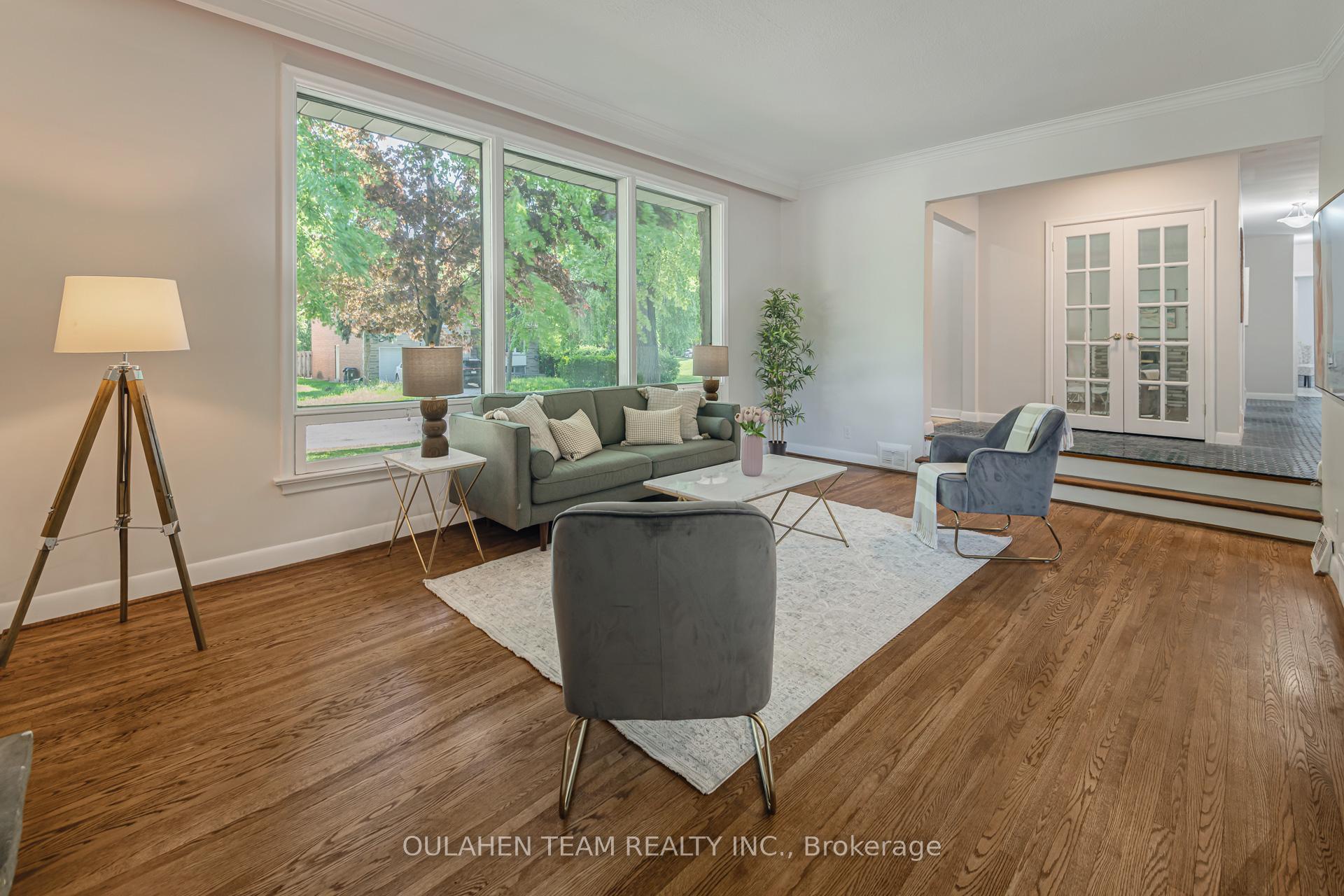 Photo 12 of 55 Foxwarren Drive, North York, Bayview Village — HOMEH