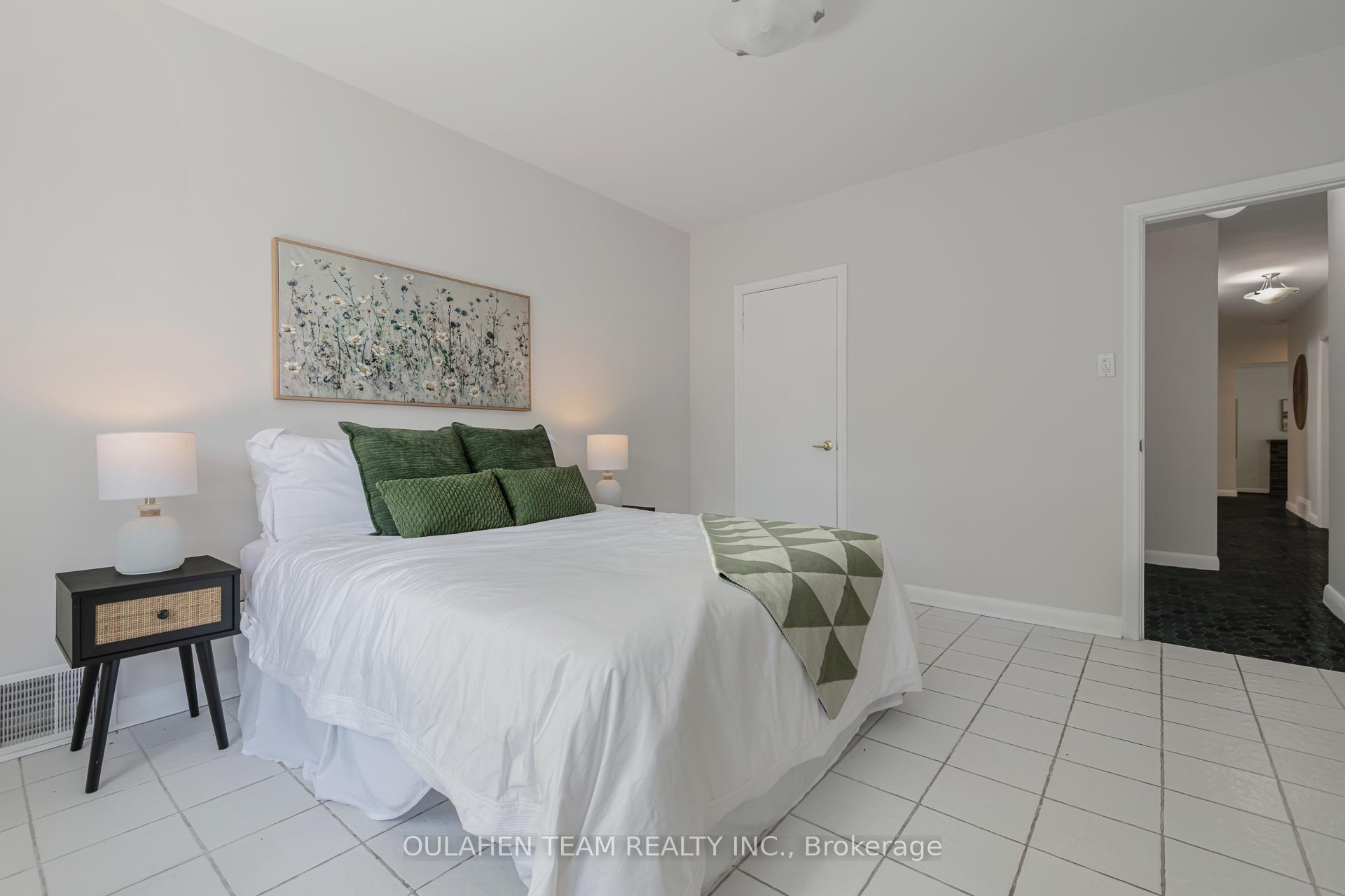 Photo 27 of 55 Foxwarren Drive, North York, Bayview Village — HOMEH