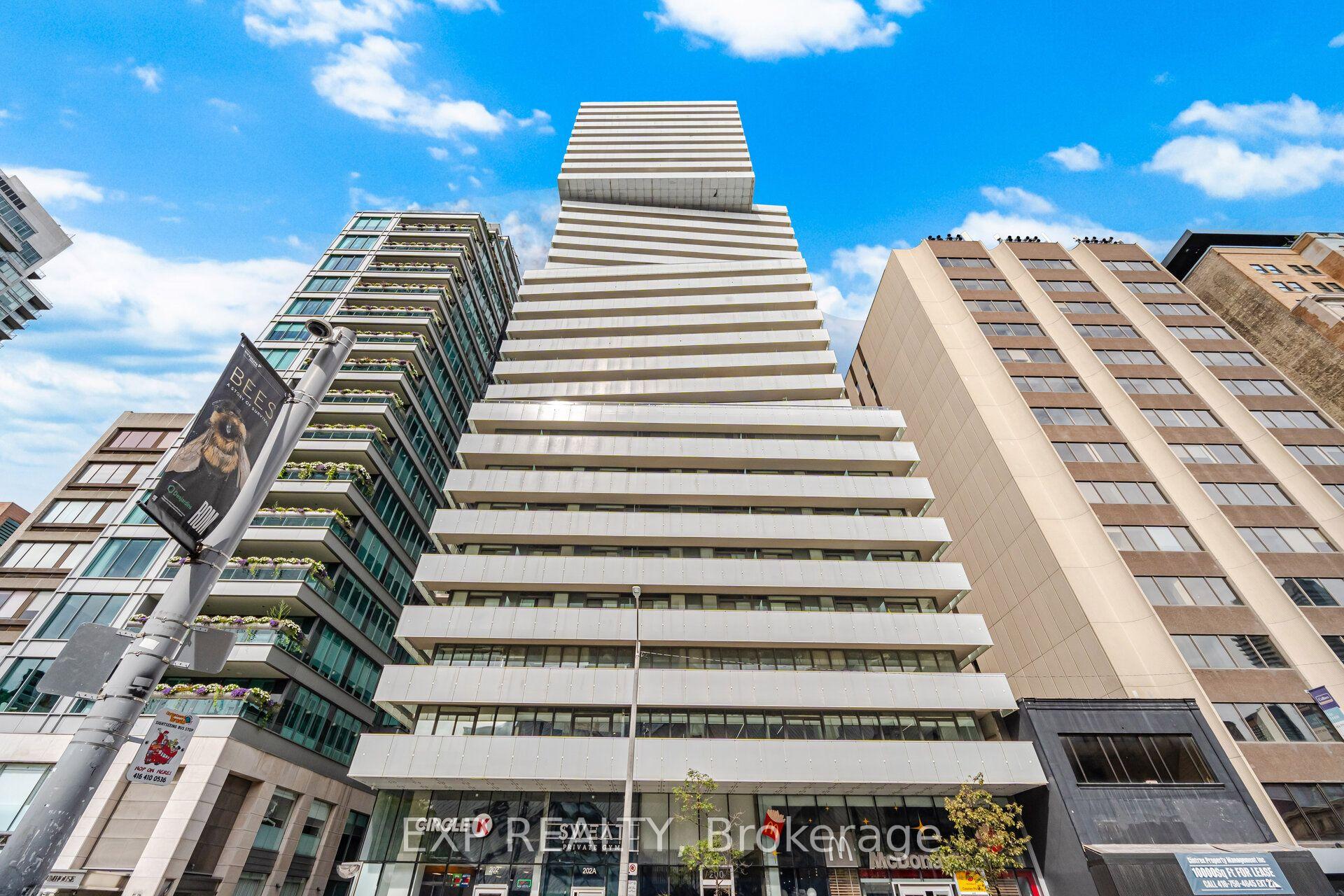 Photo of Unit 2505, 200 Bloor Street W
