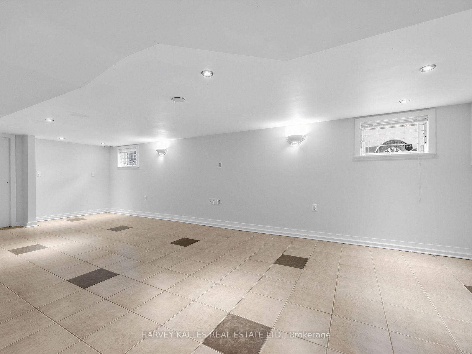 Photo 24 of 4 Kenrae Road, Toronto, Leaside — HOMEH