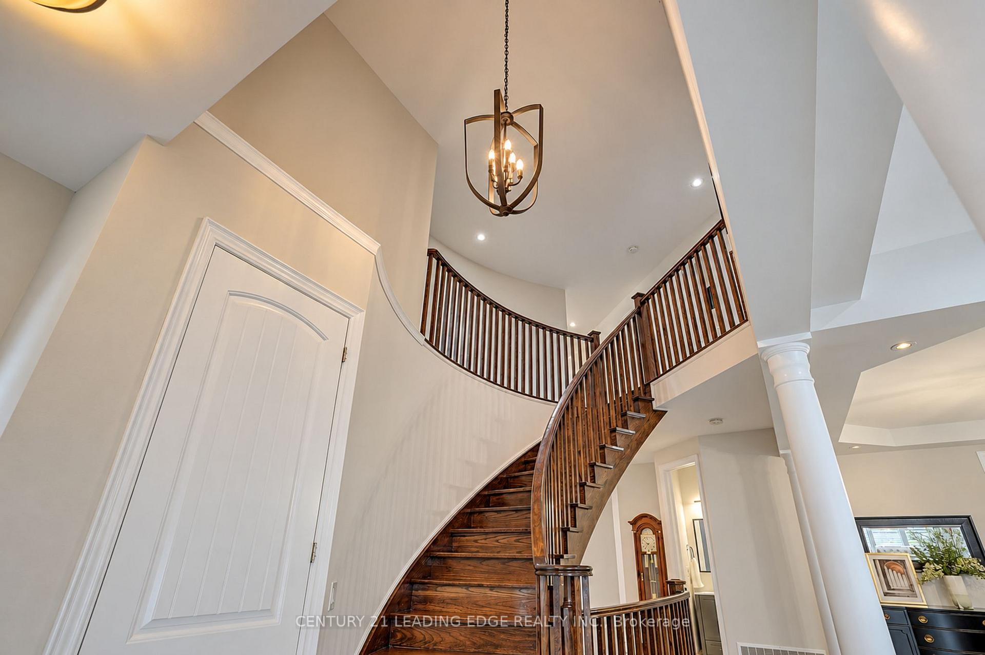 Photo 13 of 18 Pheasant Drive, Richmond Hill, Oak Ridges — HOMEH