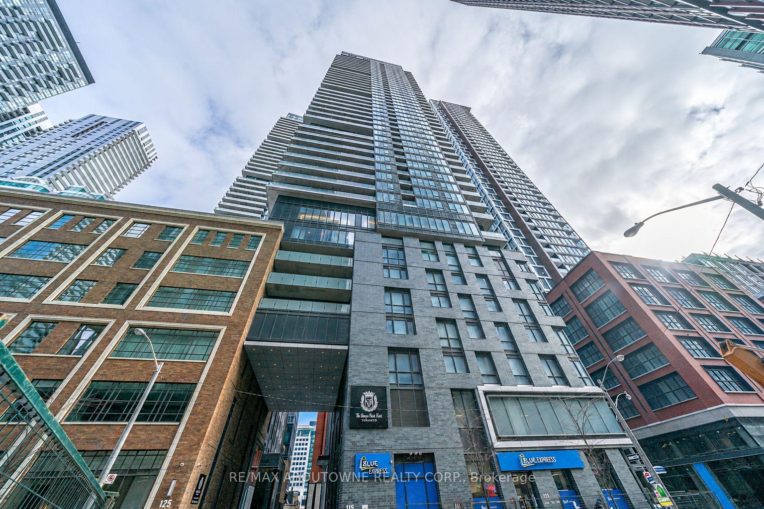 Photo 2 of Unit 4805, 115 Blue Jays Way, Toronto, Waterfront Communities — HOMEH