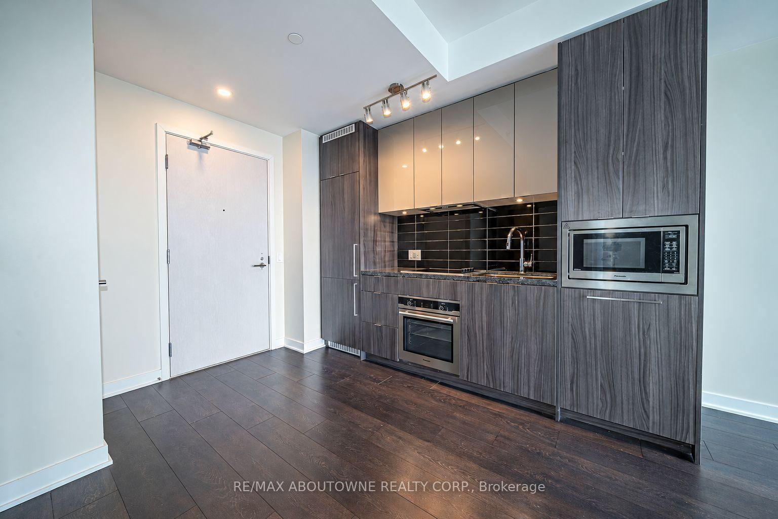 Photo 7 of Unit 4805, 115 Blue Jays Way, Toronto, Waterfront Communities — HOMEH