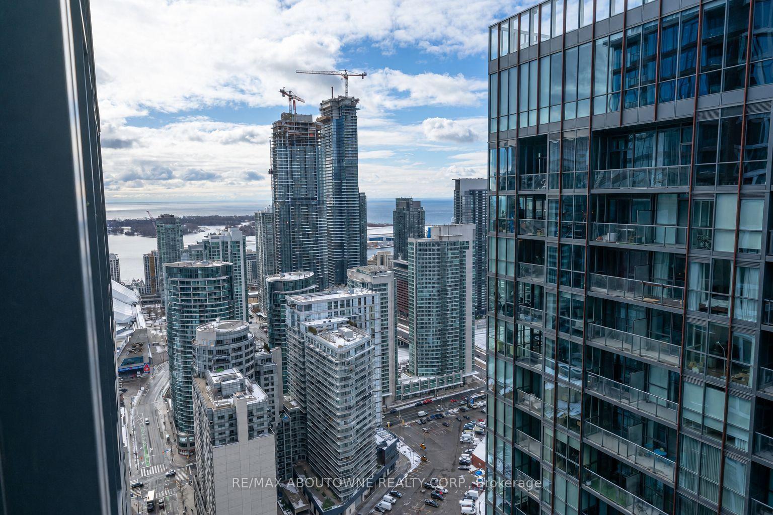 Photo 19 of Unit 4805, 115 Blue Jays Way, Toronto, Waterfront Communities — HOMEH