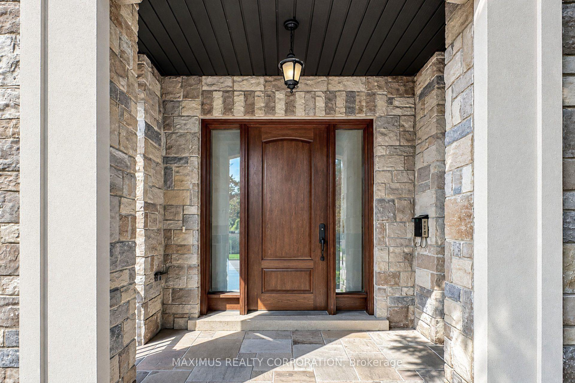 Photo 4 of 24 Brussels Street, Etobicoke, Stonegate-Queensway — HOMEH