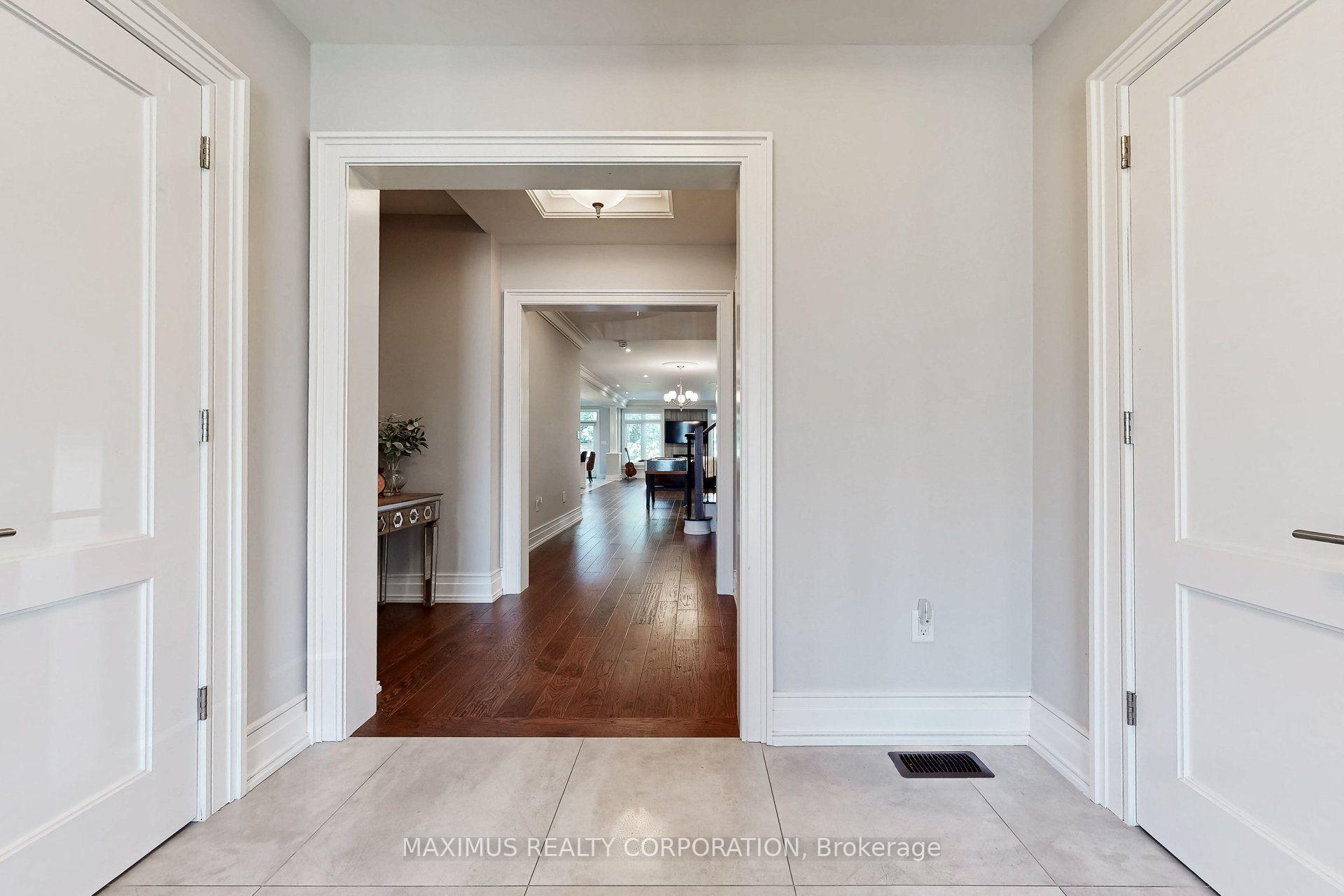 Photo 8 of 24 Brussels Street, Etobicoke, Stonegate-Queensway — HOMEH