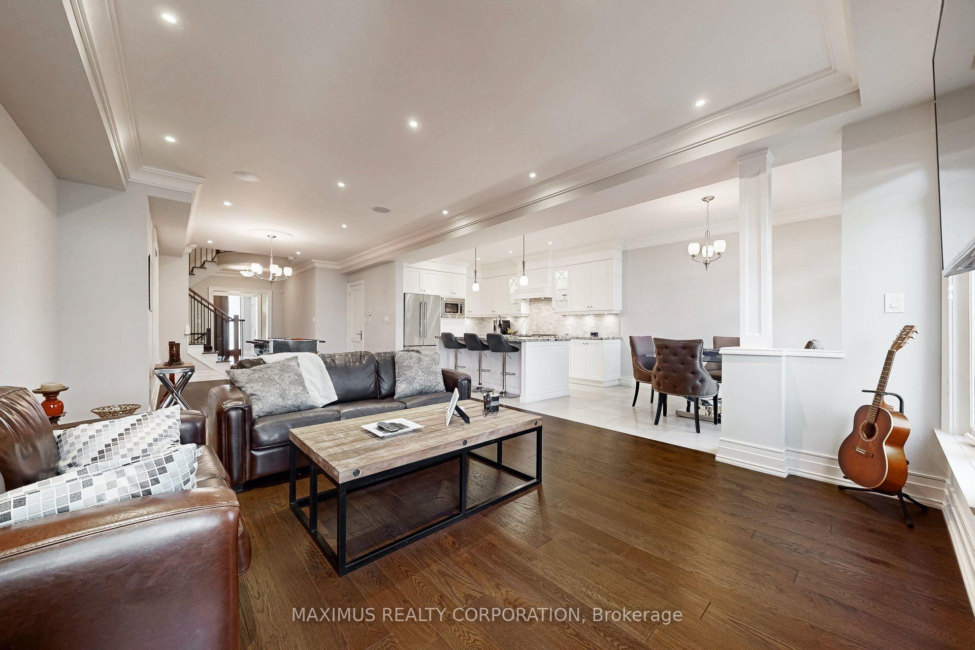Photo 16 of 24 Brussels Street, Etobicoke, Stonegate-Queensway — HOMEH