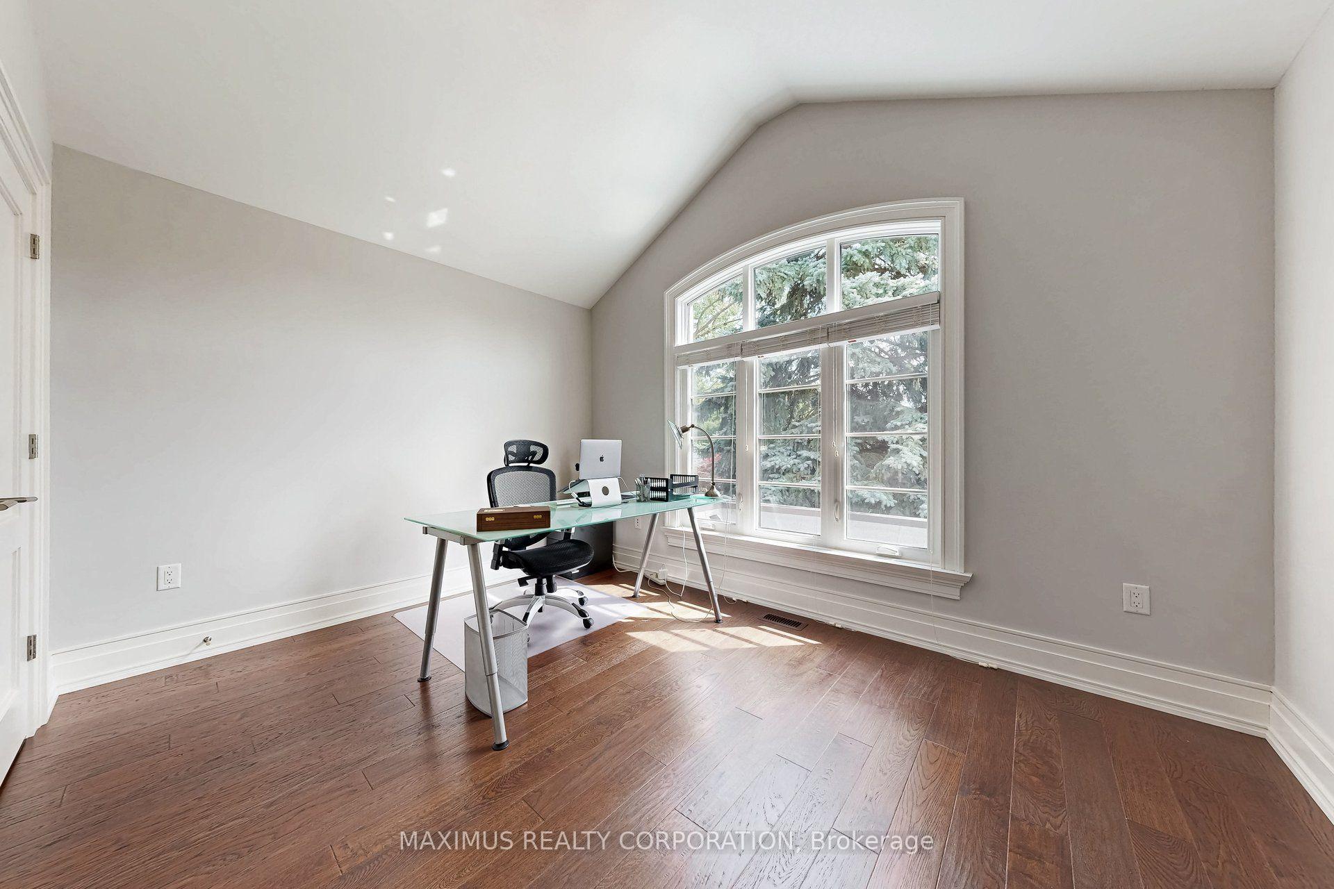 Photo 26 of 24 Brussels Street, Etobicoke, Stonegate-Queensway — HOMEH