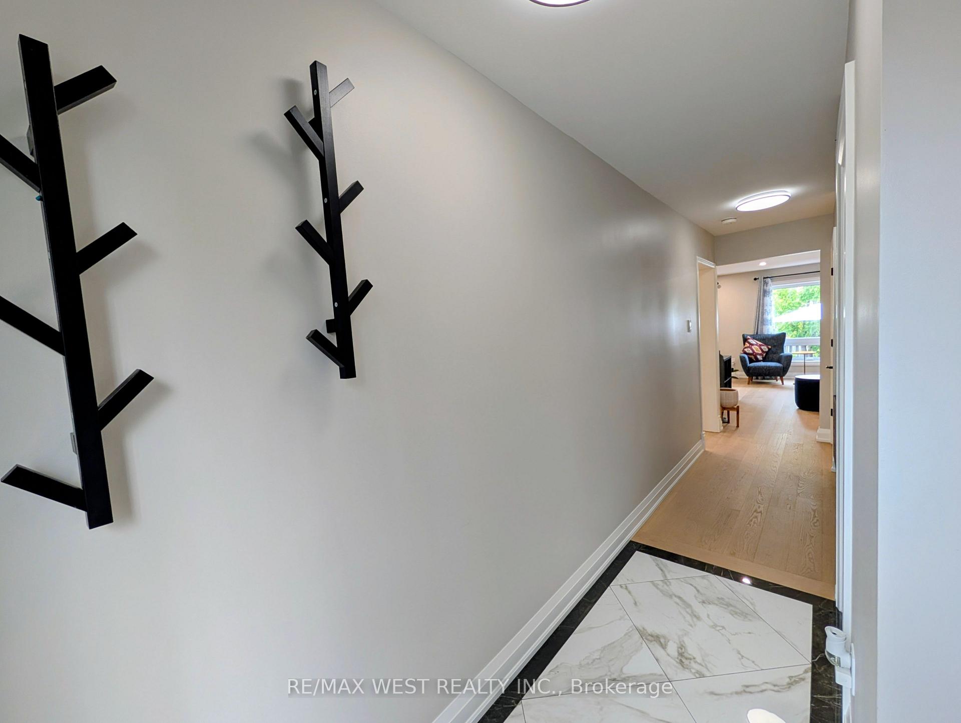 Photo 11 of 2213 Ridge Landing, Oakville, West Oak Trails — HOMEH