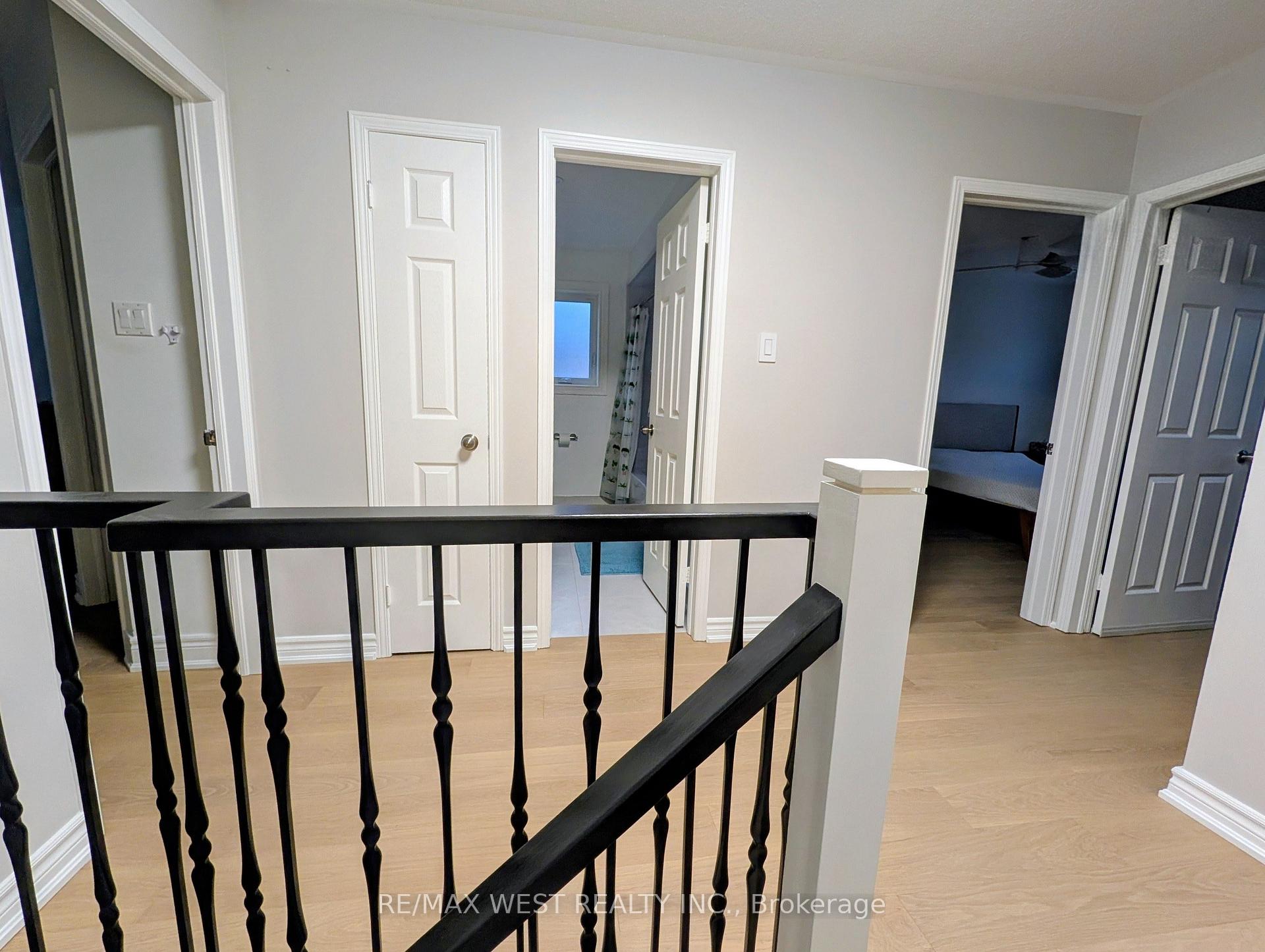 Photo 13 of 2213 Ridge Landing, Oakville, West Oak Trails — HOMEH