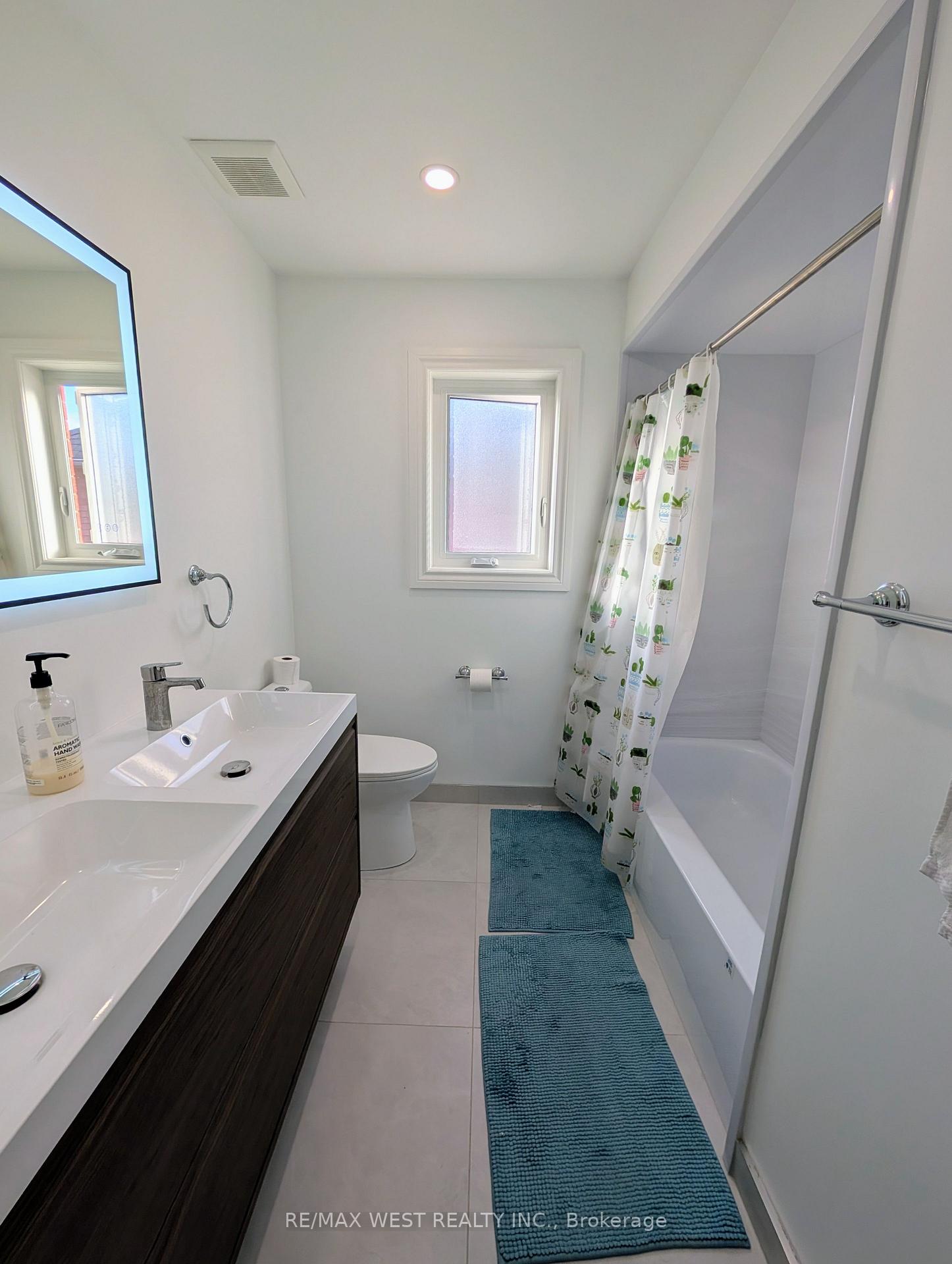Photo 18 of 2213 Ridge Landing, Oakville, West Oak Trails — HOMEH