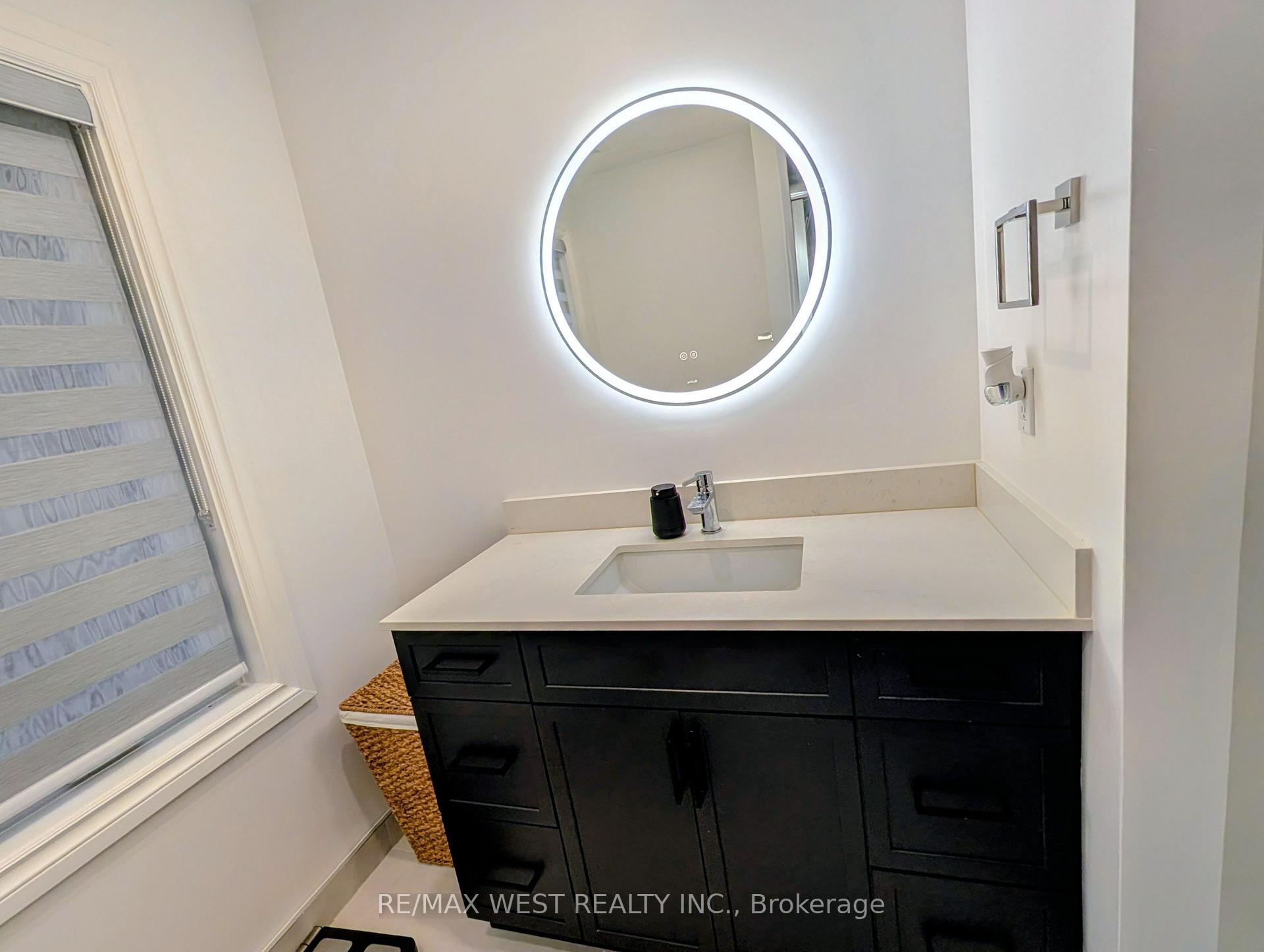 Photo 24 of 2213 Ridge Landing, Oakville, West Oak Trails — HOMEH