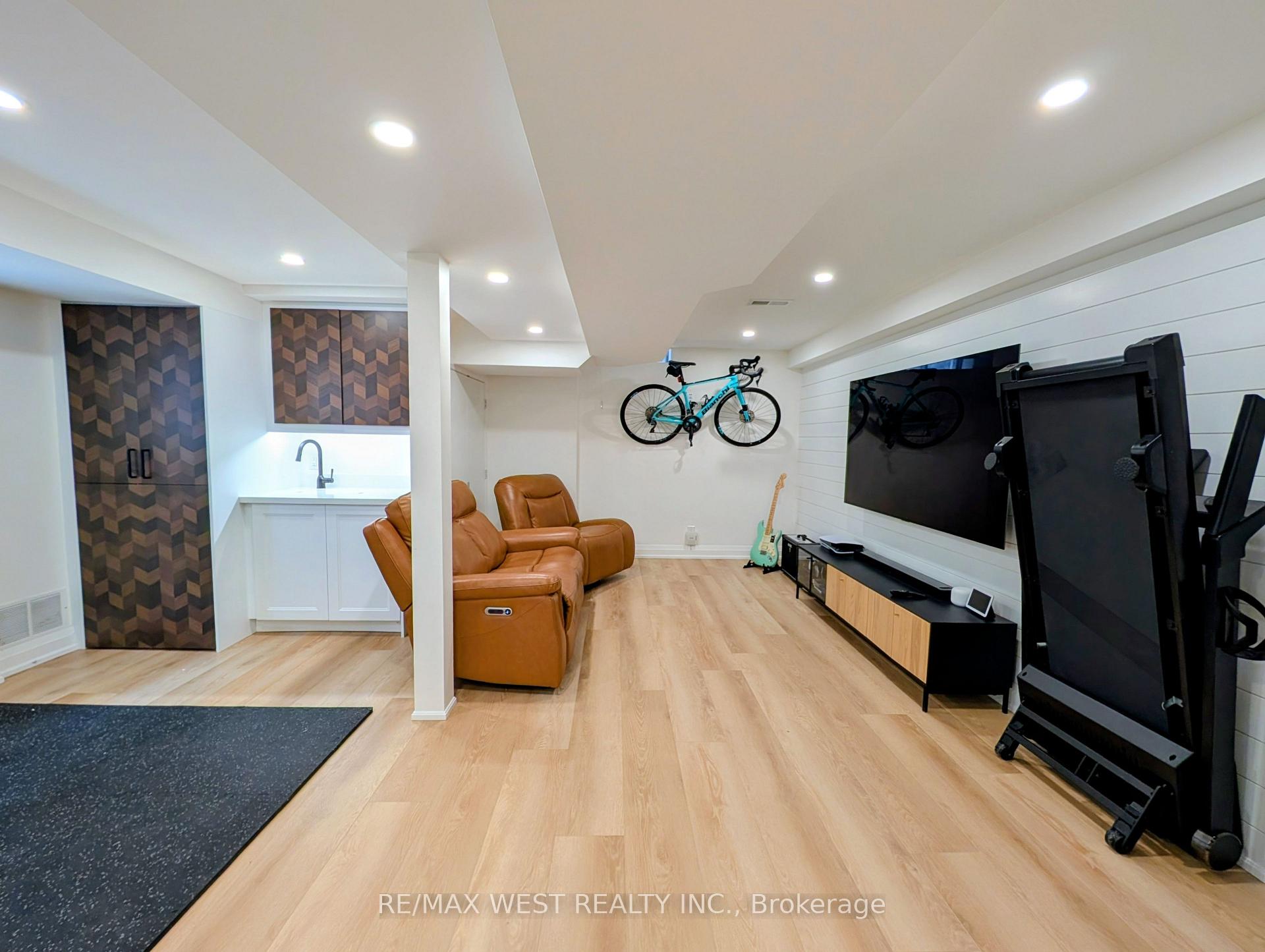 Photo 29 of 2213 Ridge Landing, Oakville, West Oak Trails — HOMEH