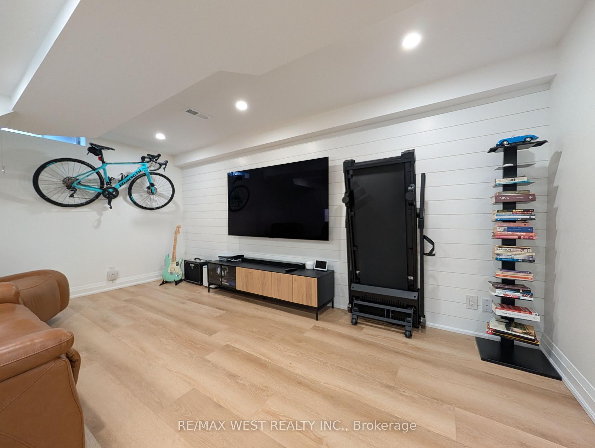Photo 31 of 2213 Ridge Landing, Oakville, West Oak Trails — HOMEH