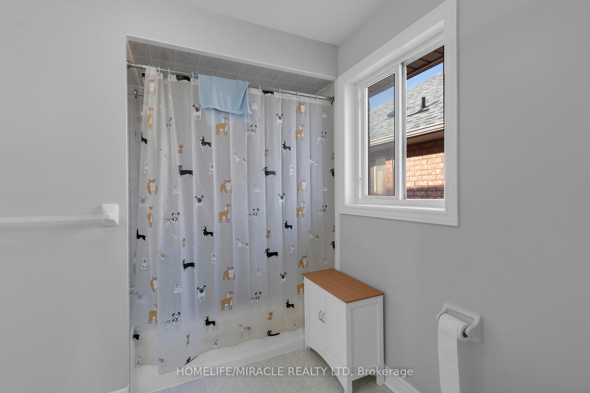 Photo 64 of 18 Hartwell Gate, Brampton, Sandringham-Wellington — HOMEH
