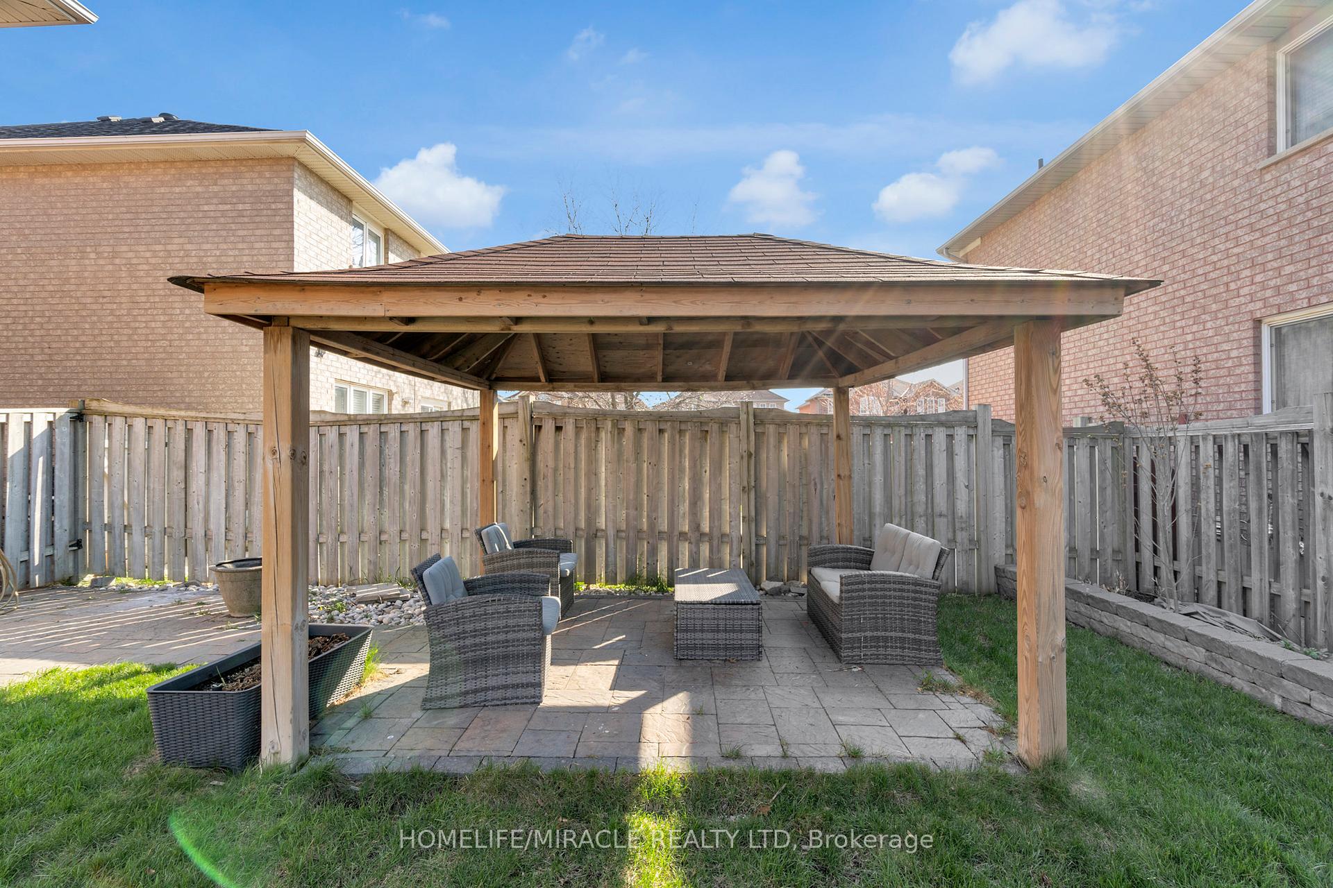Photo 92 of 18 Hartwell Gate, Brampton, Sandringham-Wellington — HOMEH