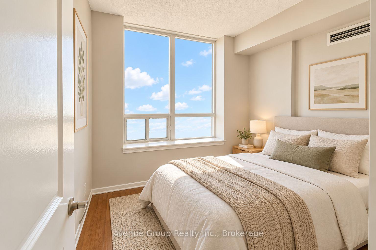 Photo 4 of Unit 304, 171 Main Street N, Brampton, Brampton North — HOMEH