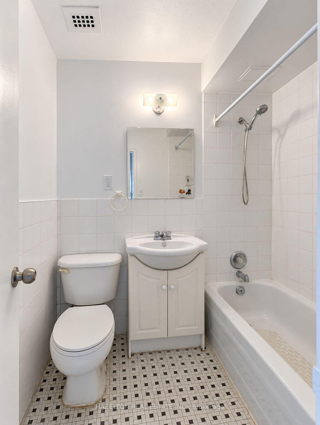 Photo 14 of Unit 901, 206 St George Street, Toronto, The Annex — HOMEH