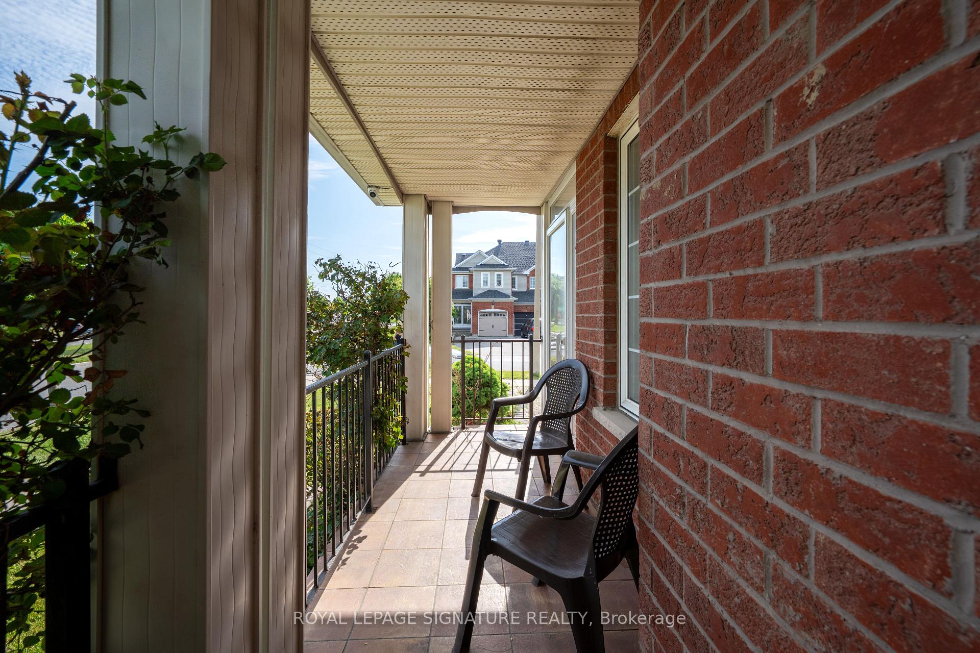 Photo 6 of 1 Holloway Road, Markham, Cedarwood — HOMEH