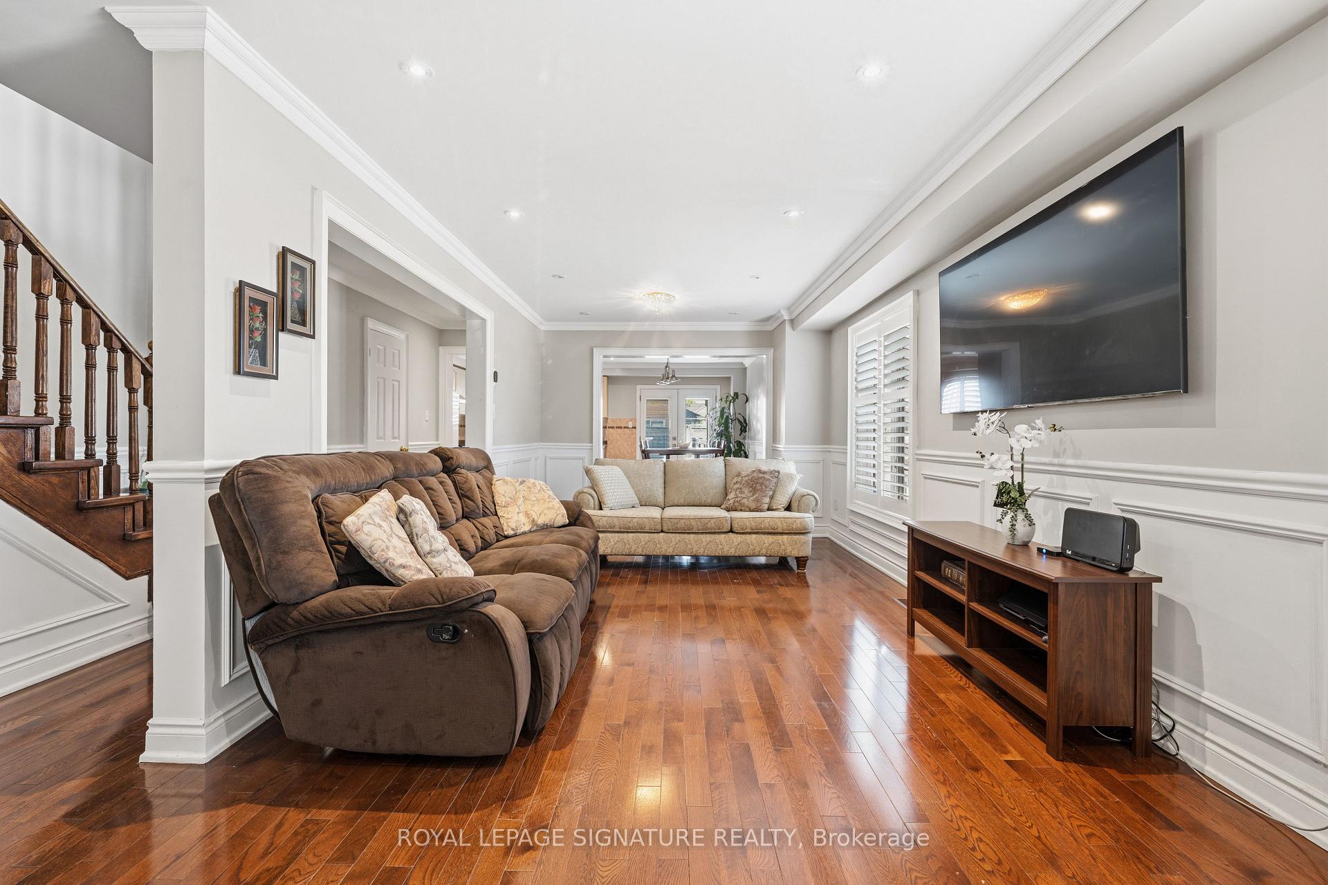 Photo 8 of 1 Holloway Road, Markham, Cedarwood — HOMEH