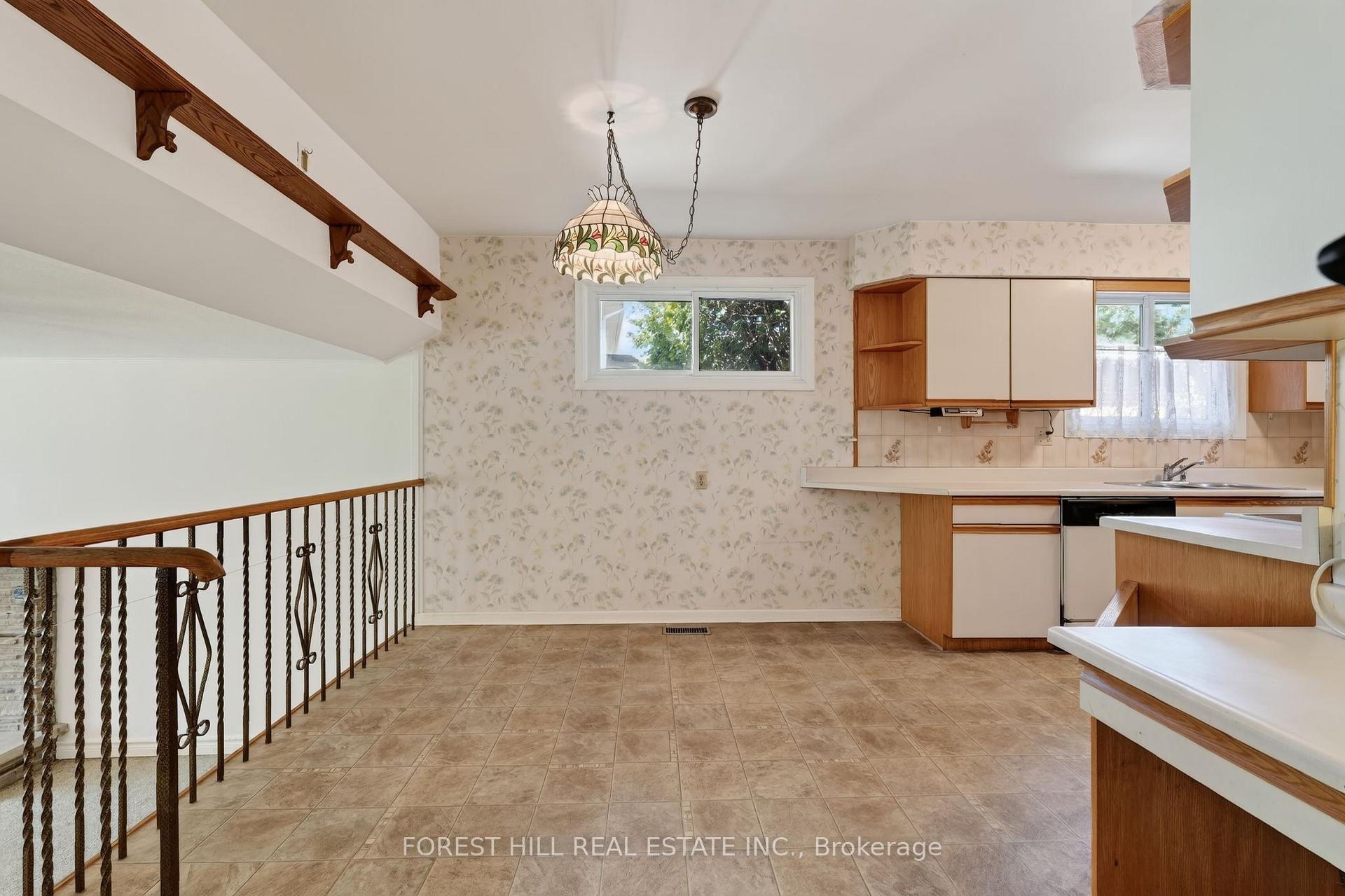 Photo 9 of 4 Glenstroke Drive, Scarborough, Agincourt South-Malvern West — HOMEH