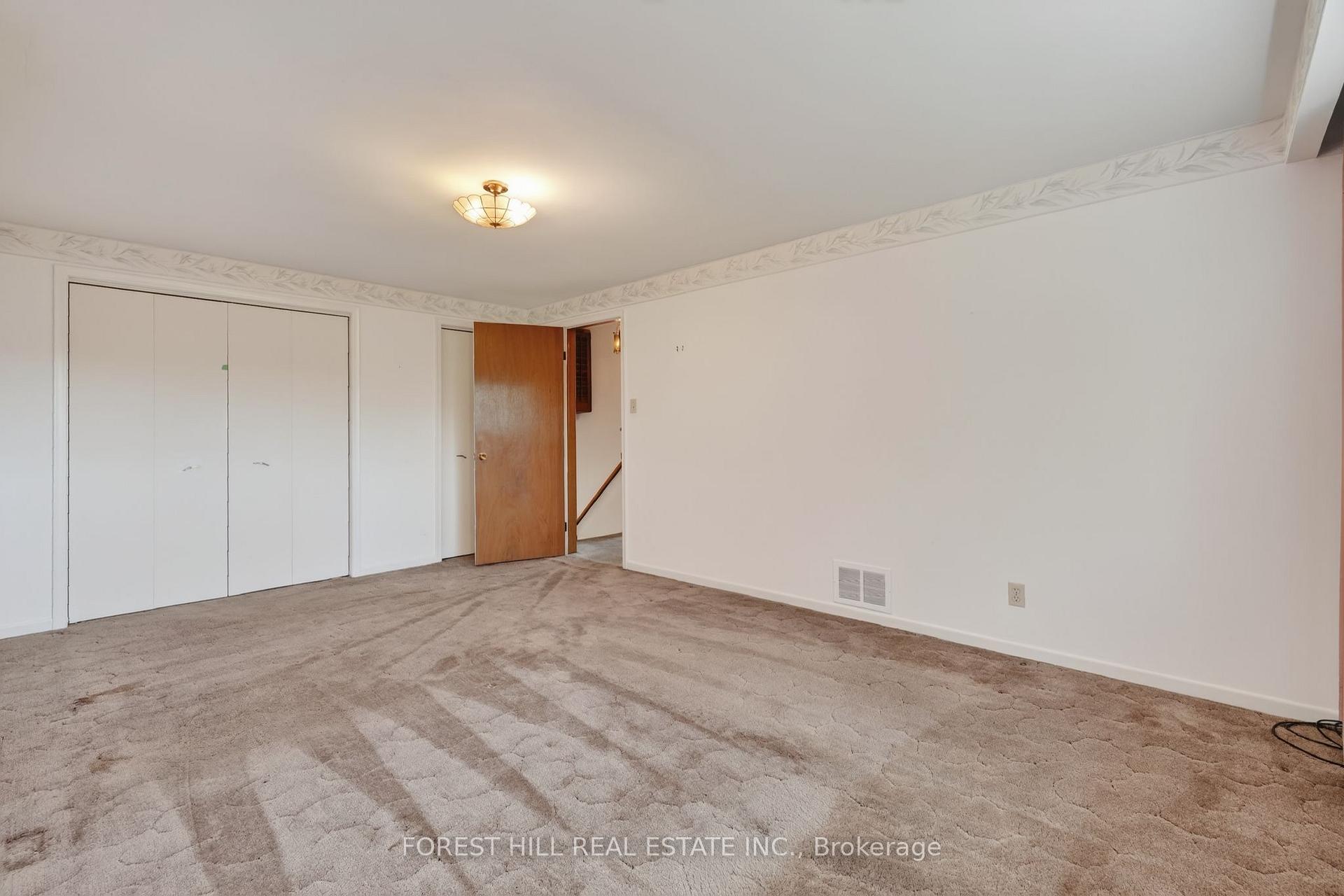 Photo 17 of 4 Glenstroke Drive, Scarborough, Agincourt South-Malvern West — HOMEH