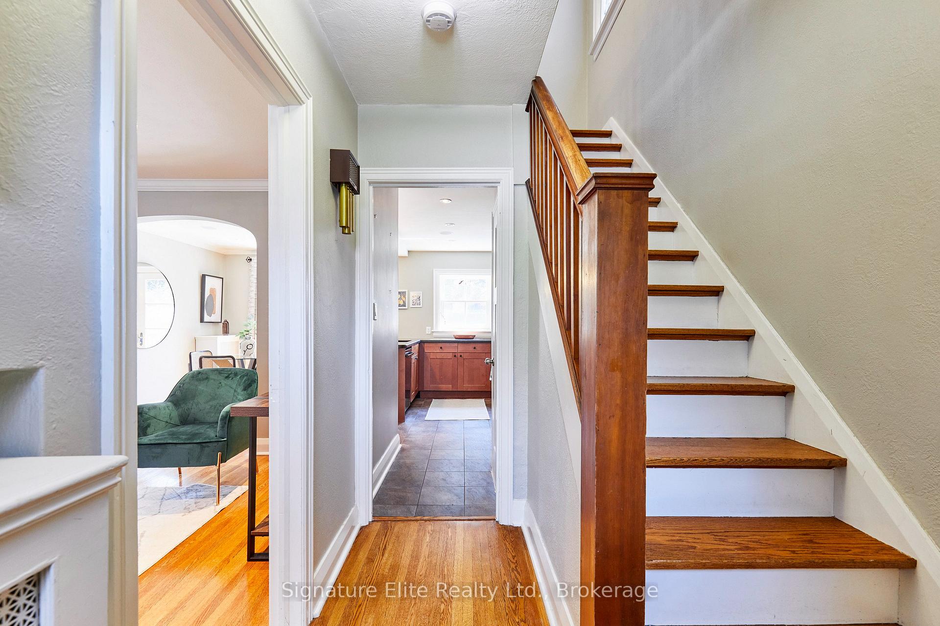 Photo 4 of 153 Parkhurst Boulevard, Toronto, Leaside — HOMEH