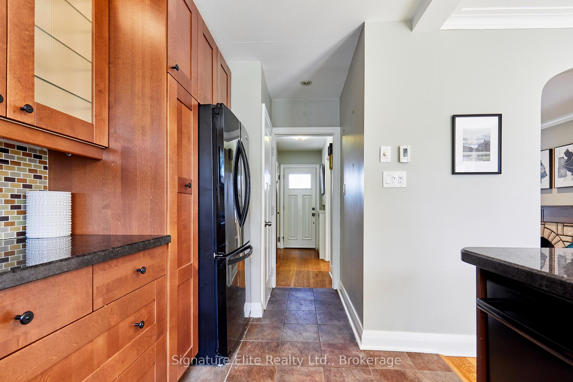 Photo 11 of 153 Parkhurst Boulevard, Toronto, Leaside — HOMEH