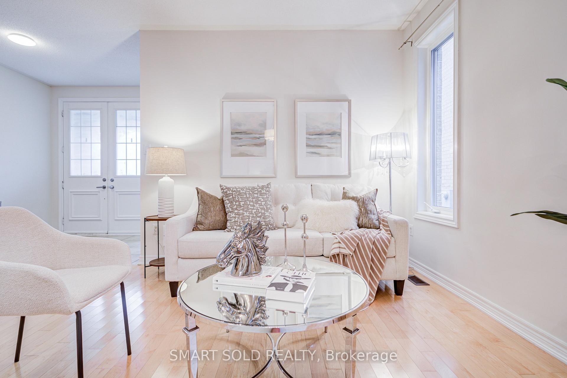 Photo 14 of 47 Township Avenue, Richmond Hill, Jefferson — HOMEH