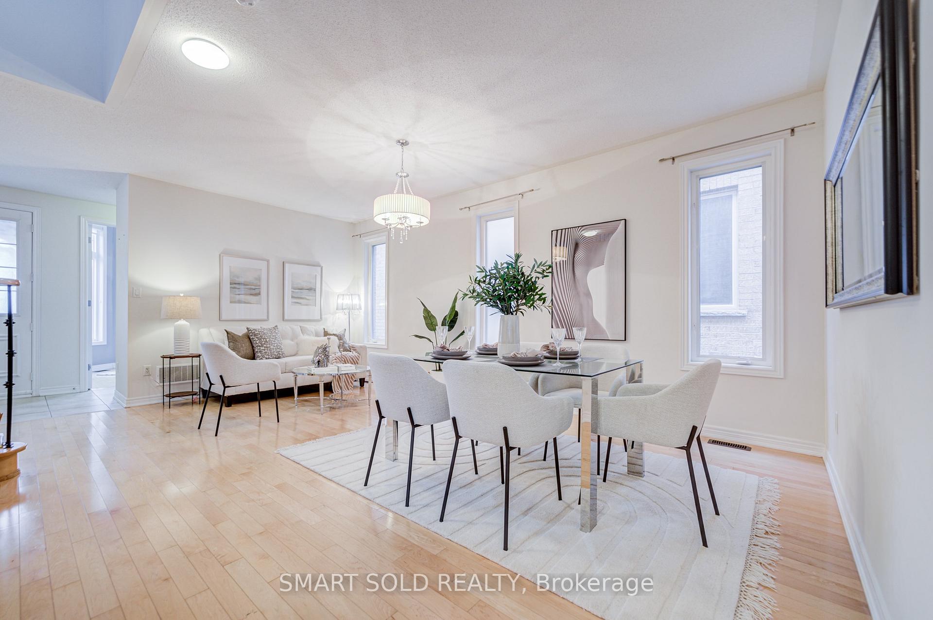 Photo 15 of 47 Township Avenue, Richmond Hill, Jefferson — HOMEH