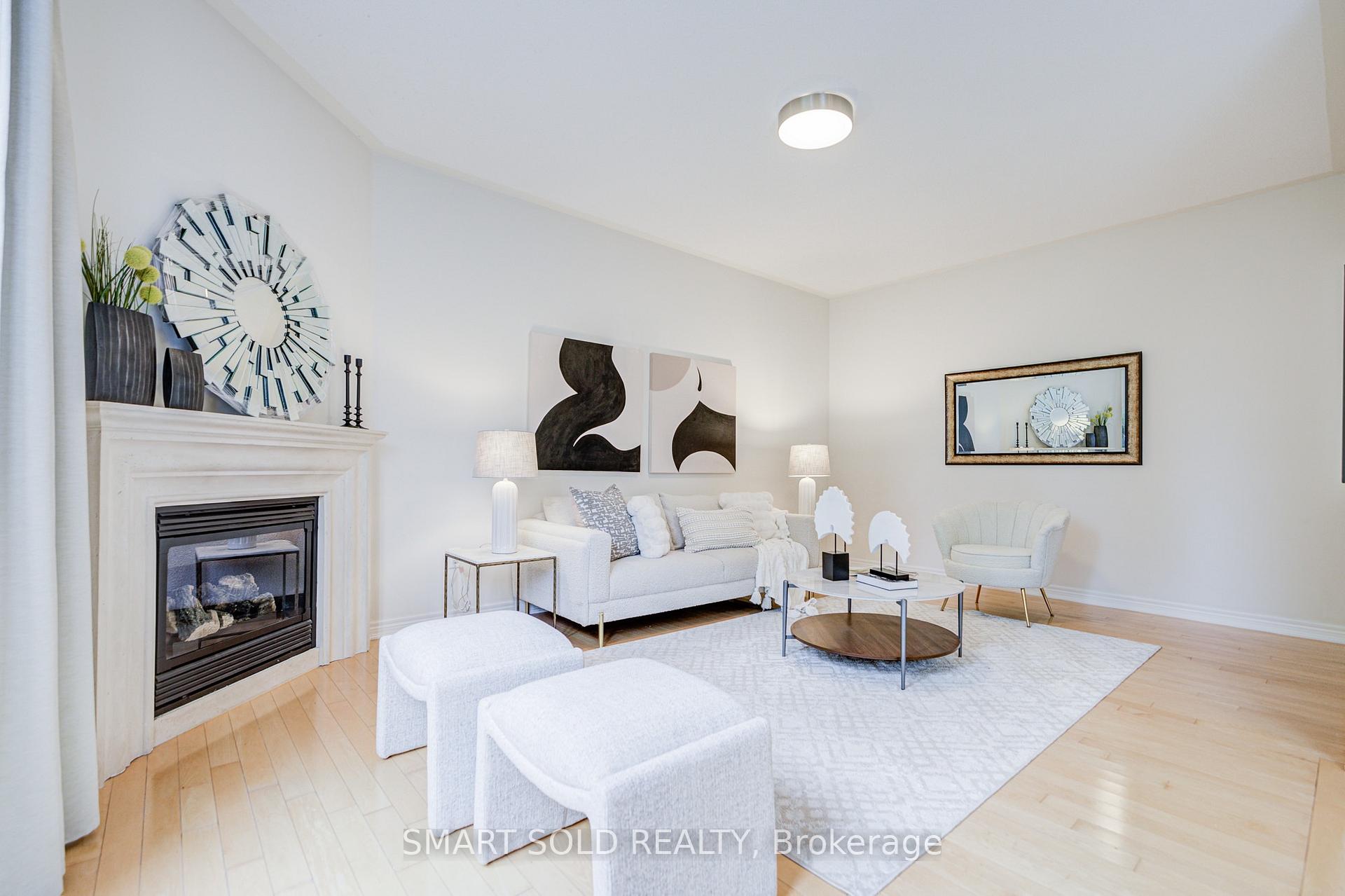 Photo 25 of 47 Township Avenue, Richmond Hill, Jefferson — HOMEH