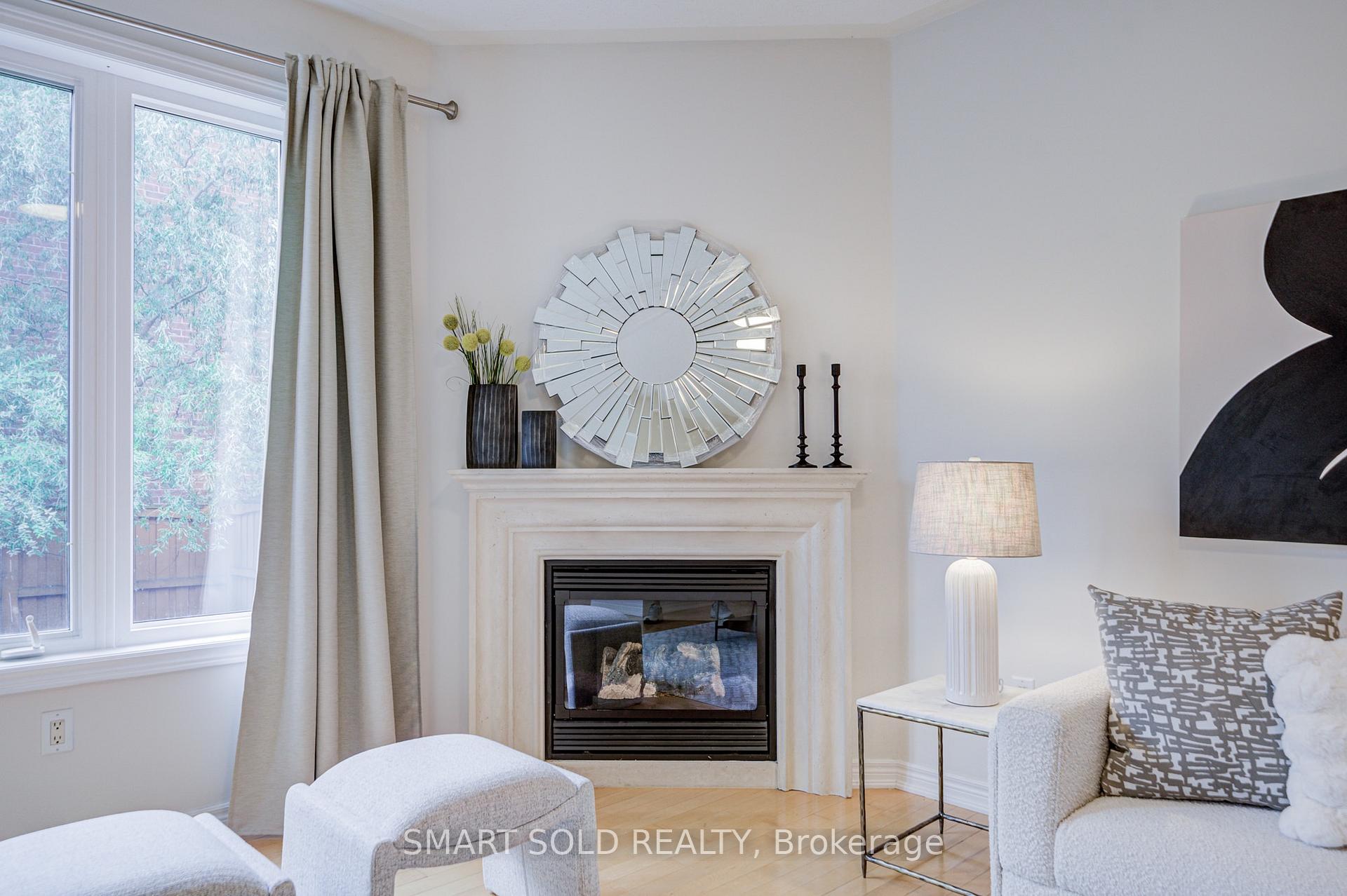 Photo 27 of 47 Township Avenue, Richmond Hill, Jefferson — HOMEH